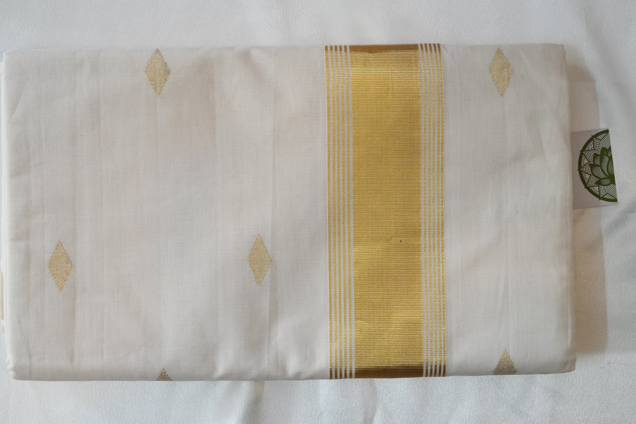 Pure Cotton Balaramapuram Unakapavu Handloom Classic Gold Kasavu Kerala Saree with Diamond Buttas