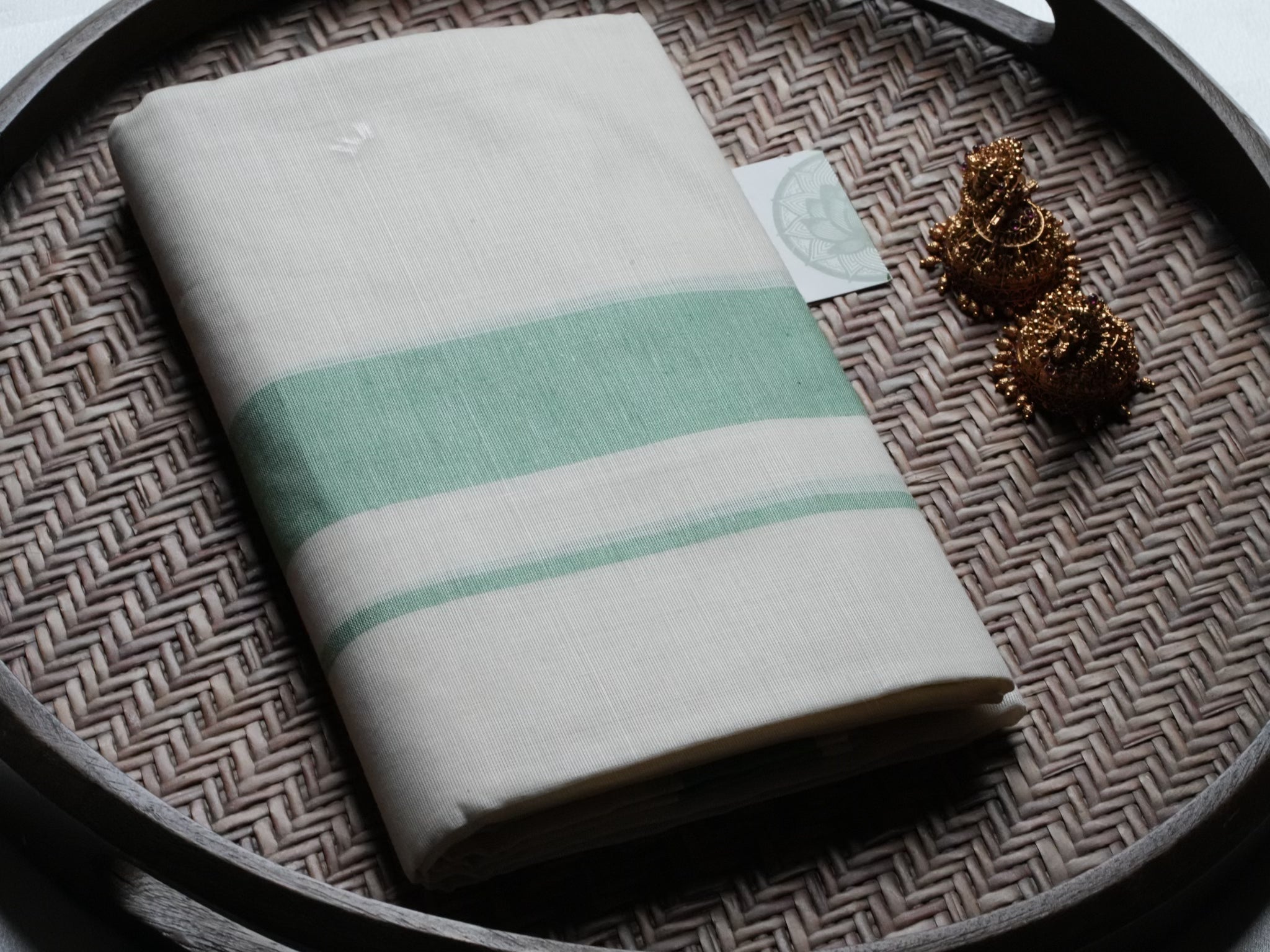 Minimalist Sage Green Mulloth Set Mundu