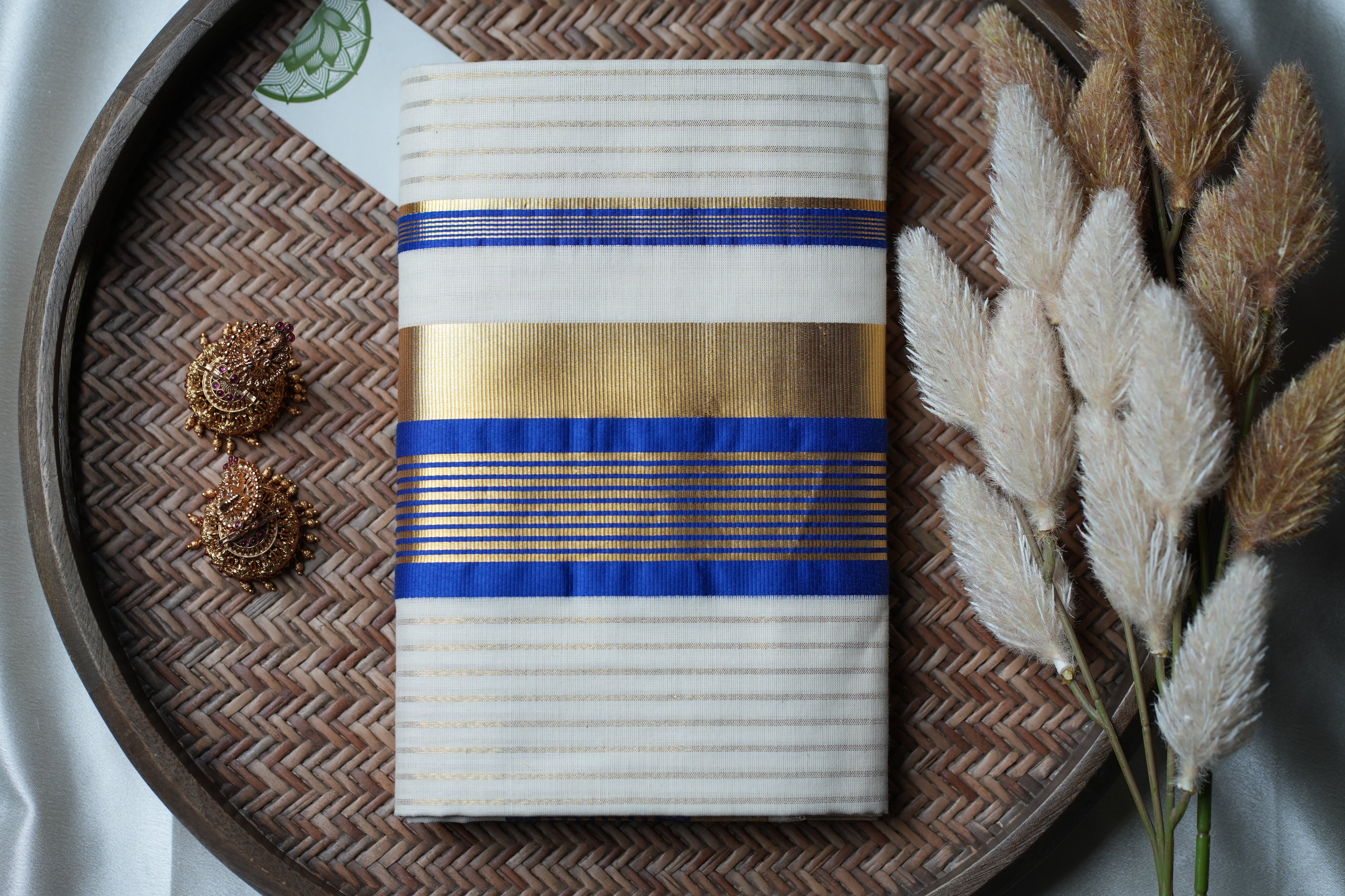 Royal Azure: Premium Kerala Set Mundu with Gold Lines and Royal Blue Accents