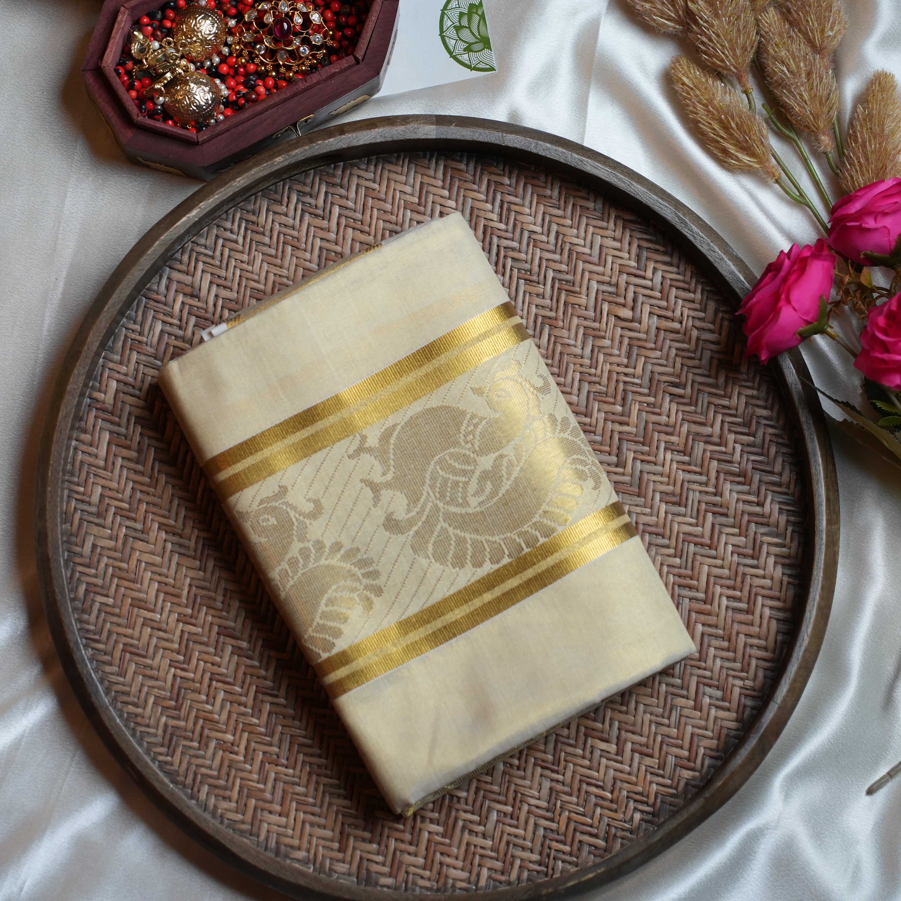🦚 Imperial Peacock Shimmer: The Premium Tissue Kerala Set Mundu 🦚