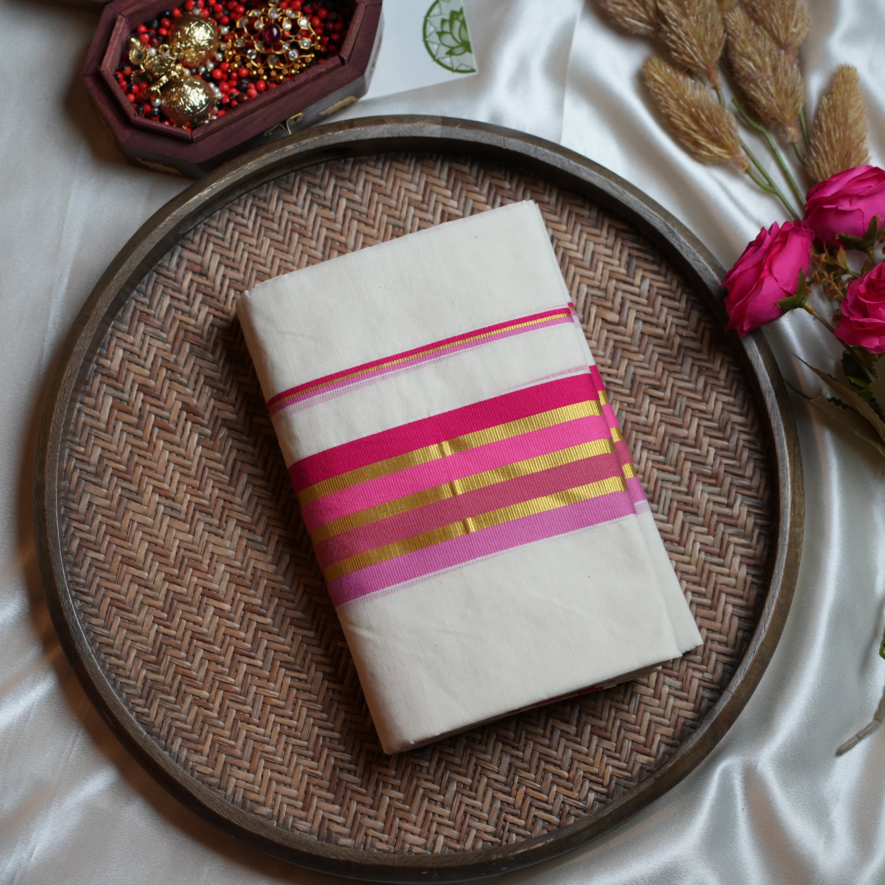 🌸 Pink Blossom & Golden Stripes: The Premium Pure Cotton Kerala Set Mundu 🌸