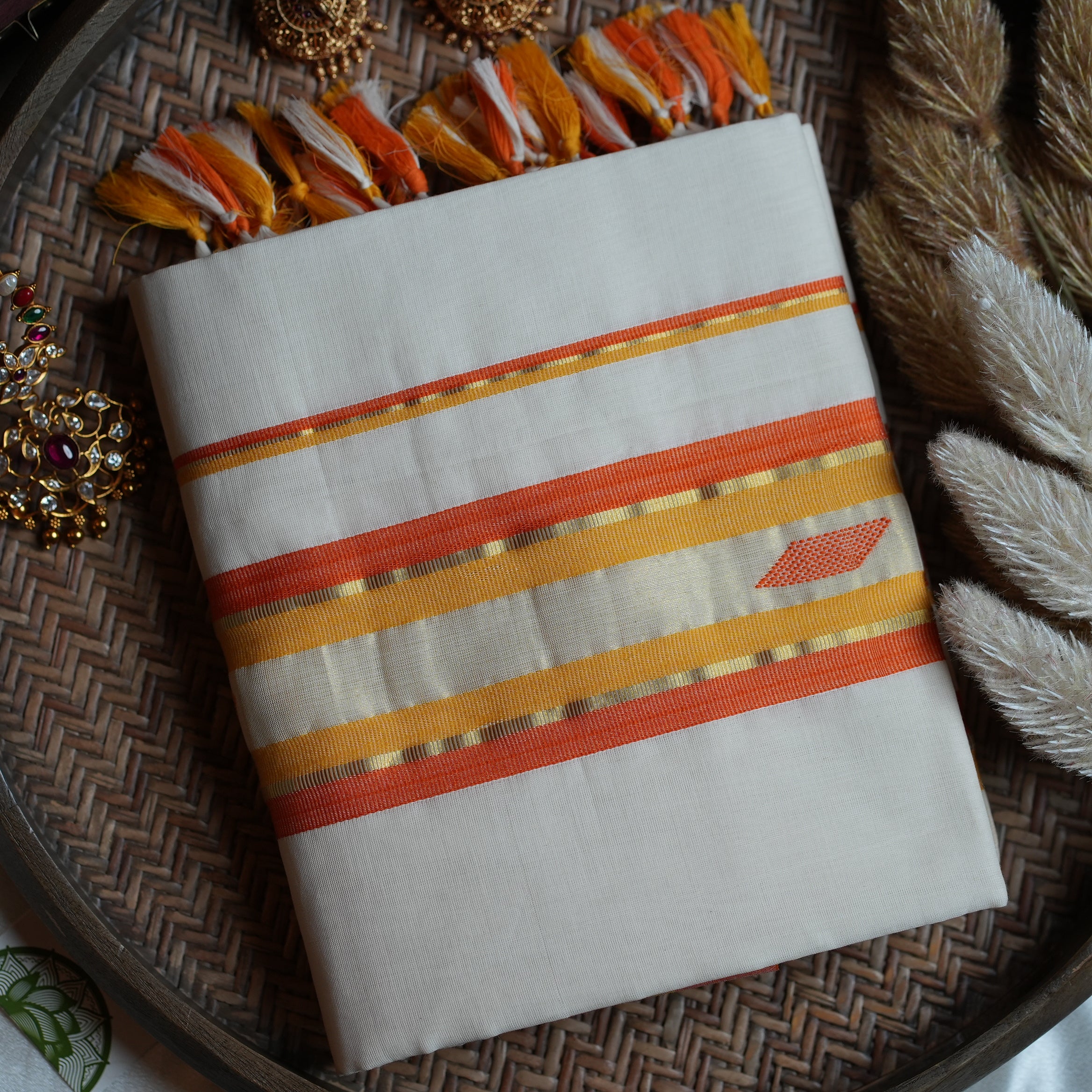 🍊 Radiant Orange & Mustard Stripes: The Premium Balaramapuram Unakapavu Handloom Set Mundu ☀️