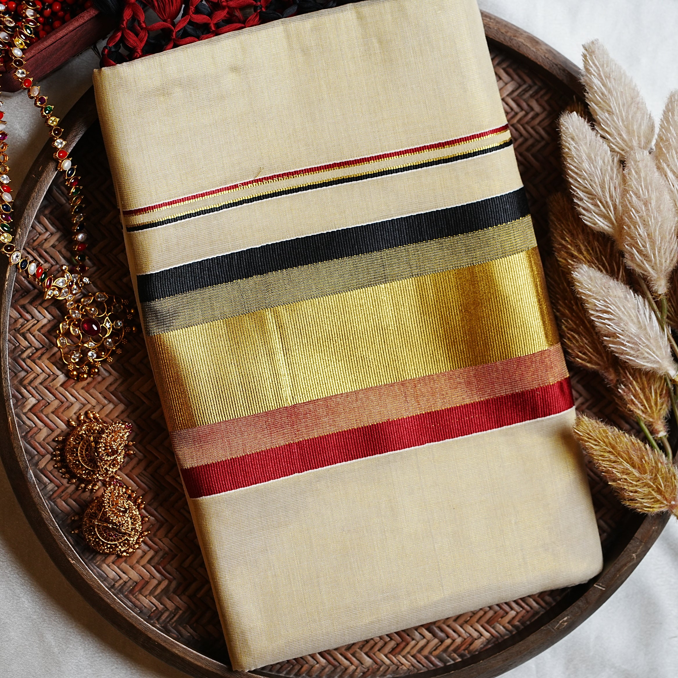 🖤 Crimson, Jet Black & Multi-Tone Border: Premium Tissue Kerala Saree ✨
