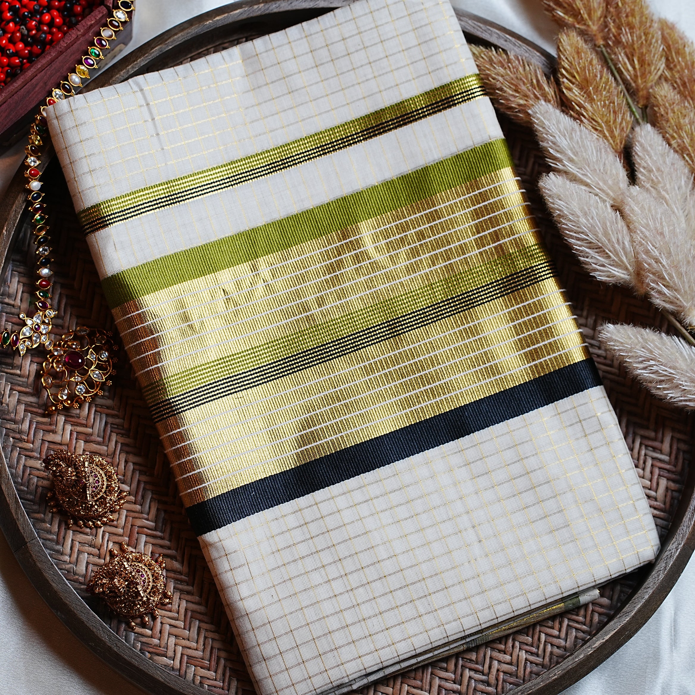 🌿 Classic Golden Check Olive & Noir Cotton Kerala Saree with Running Blouse ✨