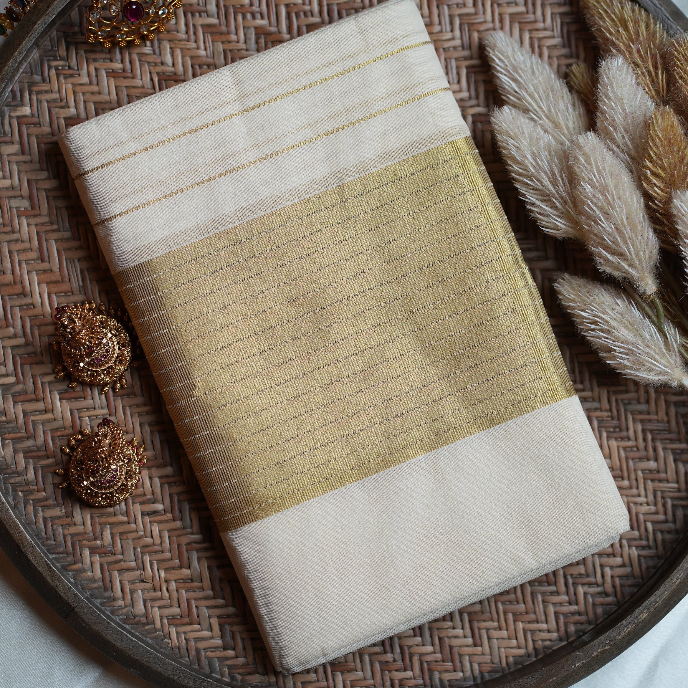 ✨ Golden Elegance: Classic Cotton Single Set Mundu with Gold Zari Stripes 🌟