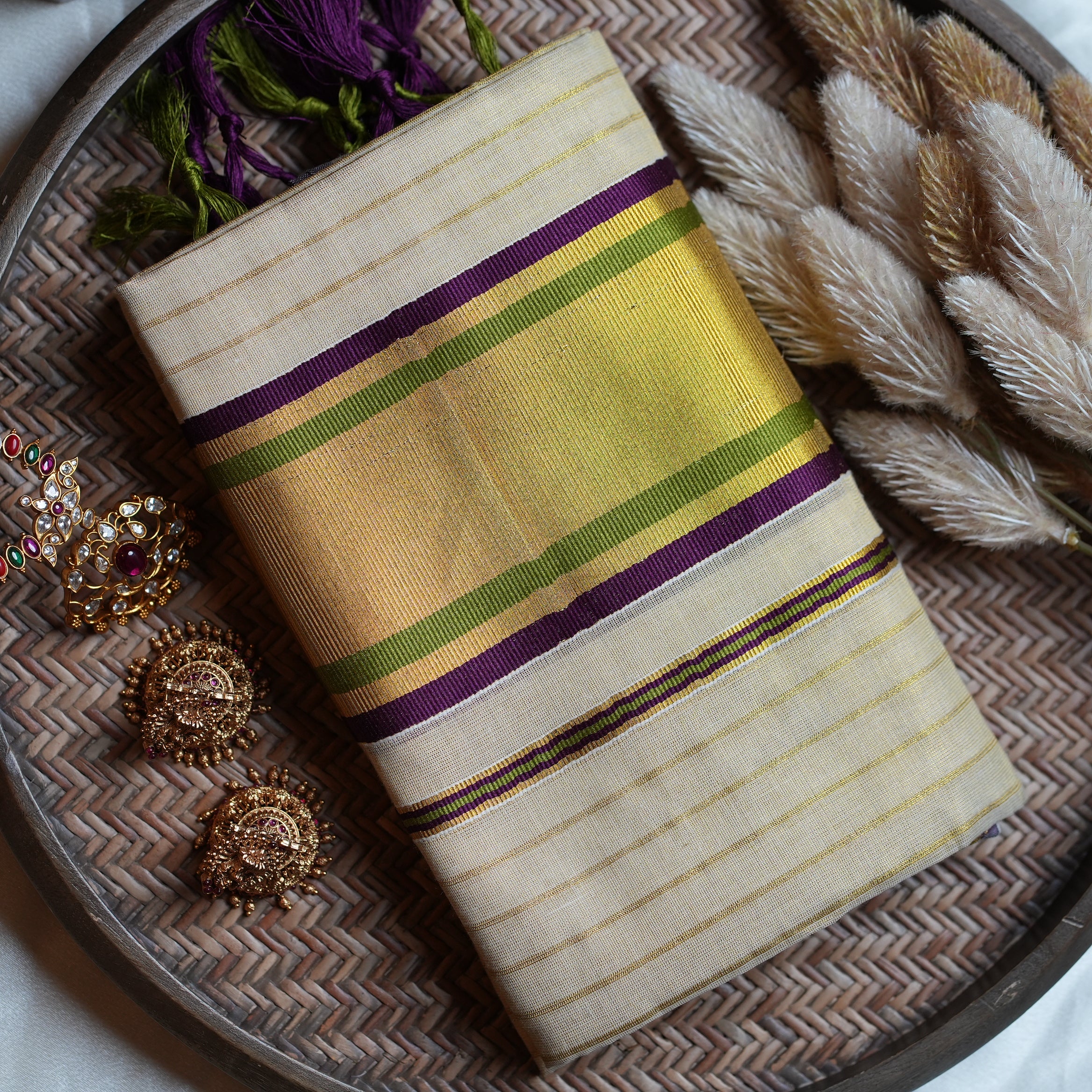 ✨ Regal Radiance: Premium Tissue Single Set Mundu with Purple & Olive Green Contrast Kara 🌟