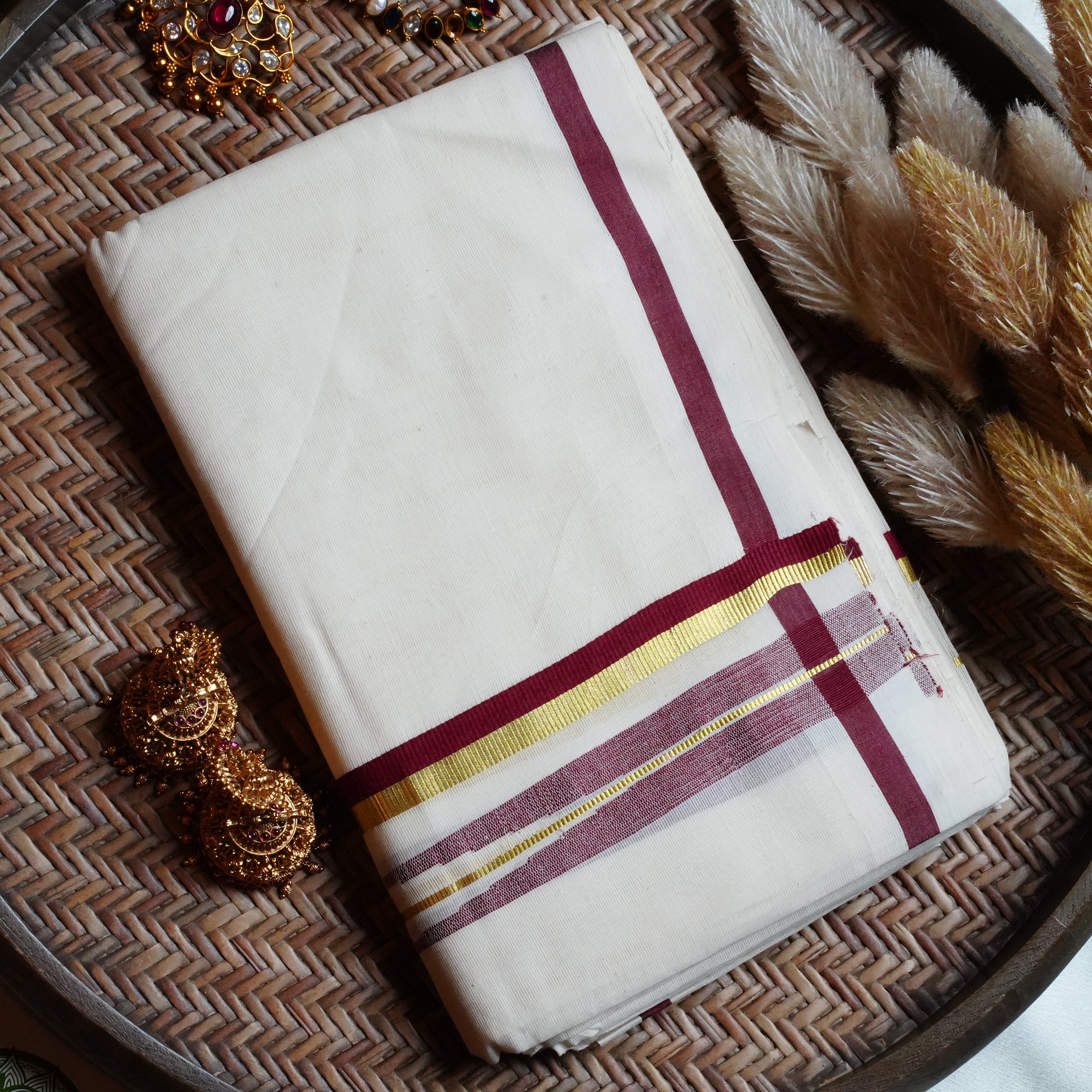 Premium Puliyilakkara Chutti Kerala Single Set Mundu with Maroon & Gold Accents