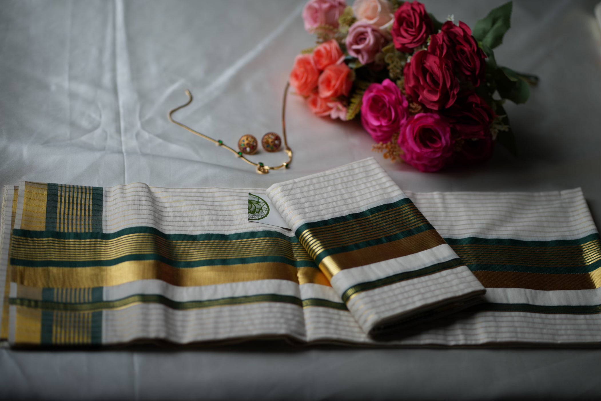 Majestic Forest Green & Gold Premium Handloom Replica Kerala Set Mundu
