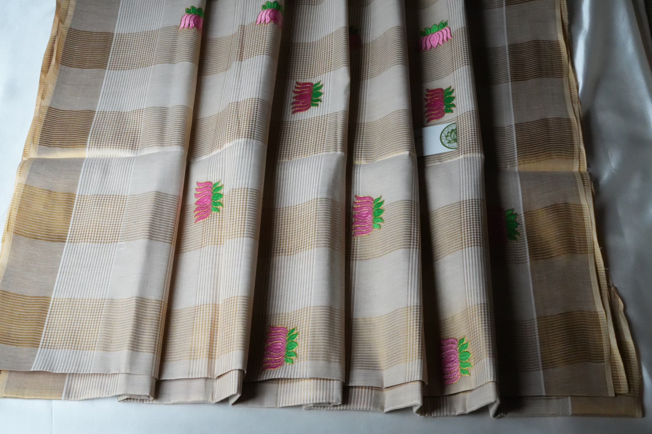 Kerala Kasavu Saree with Exquisite Lotus Embroidery