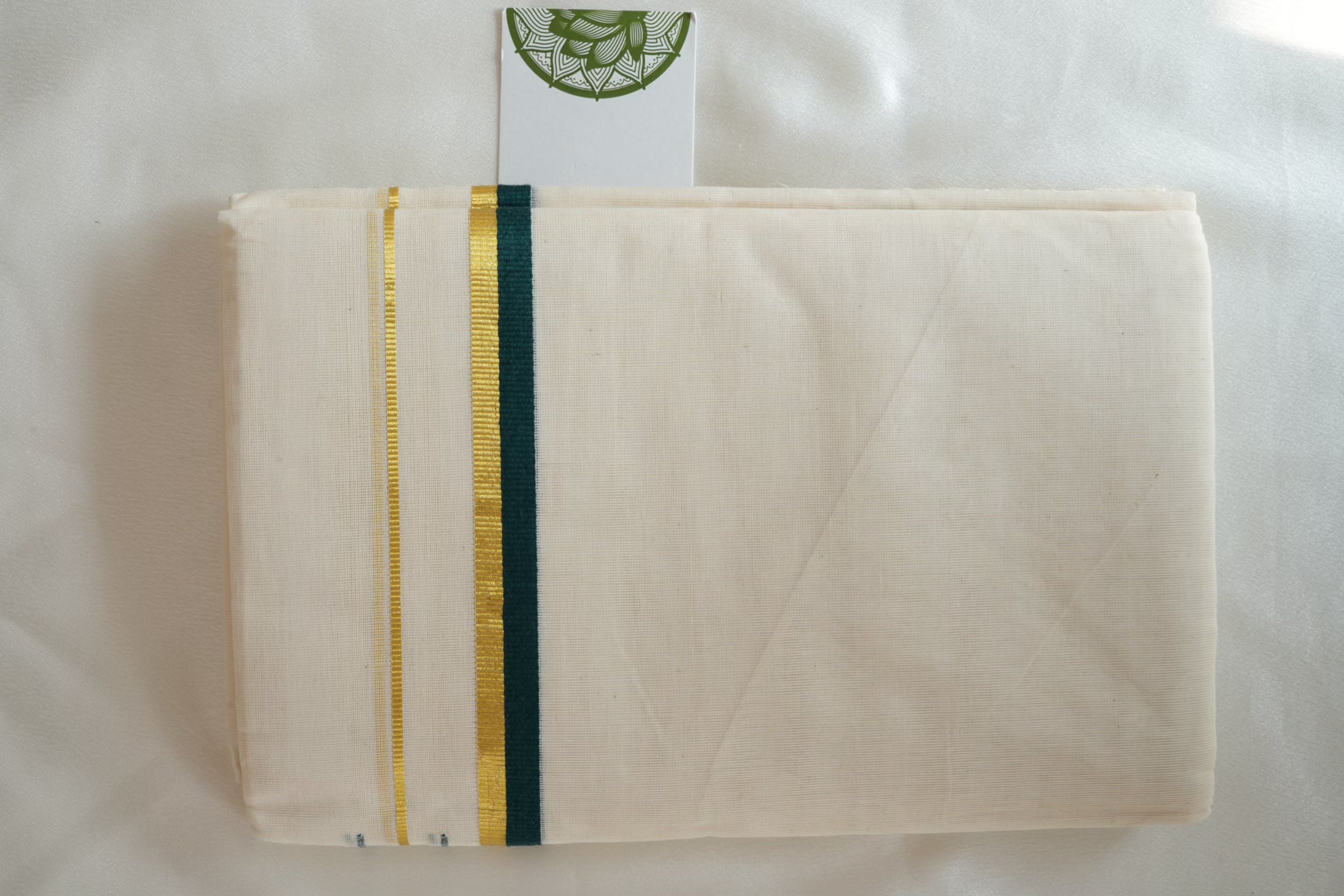 Premium Puliyilakkara Chutti Kerala Single Set Mundu with Deep Forest Green & Gold Accents