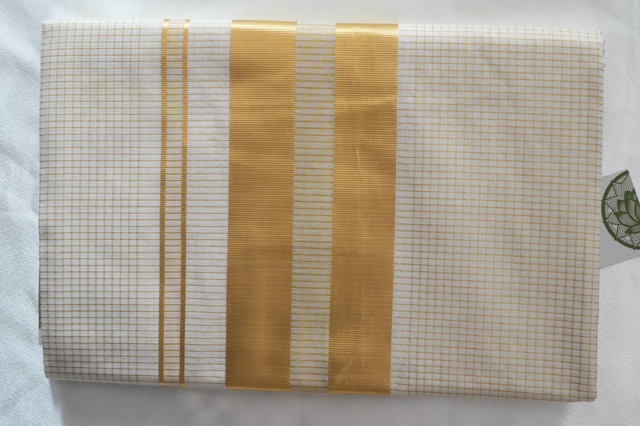 Traditional Gold & Vibrant Accent Handloom Replica Kerala Saree