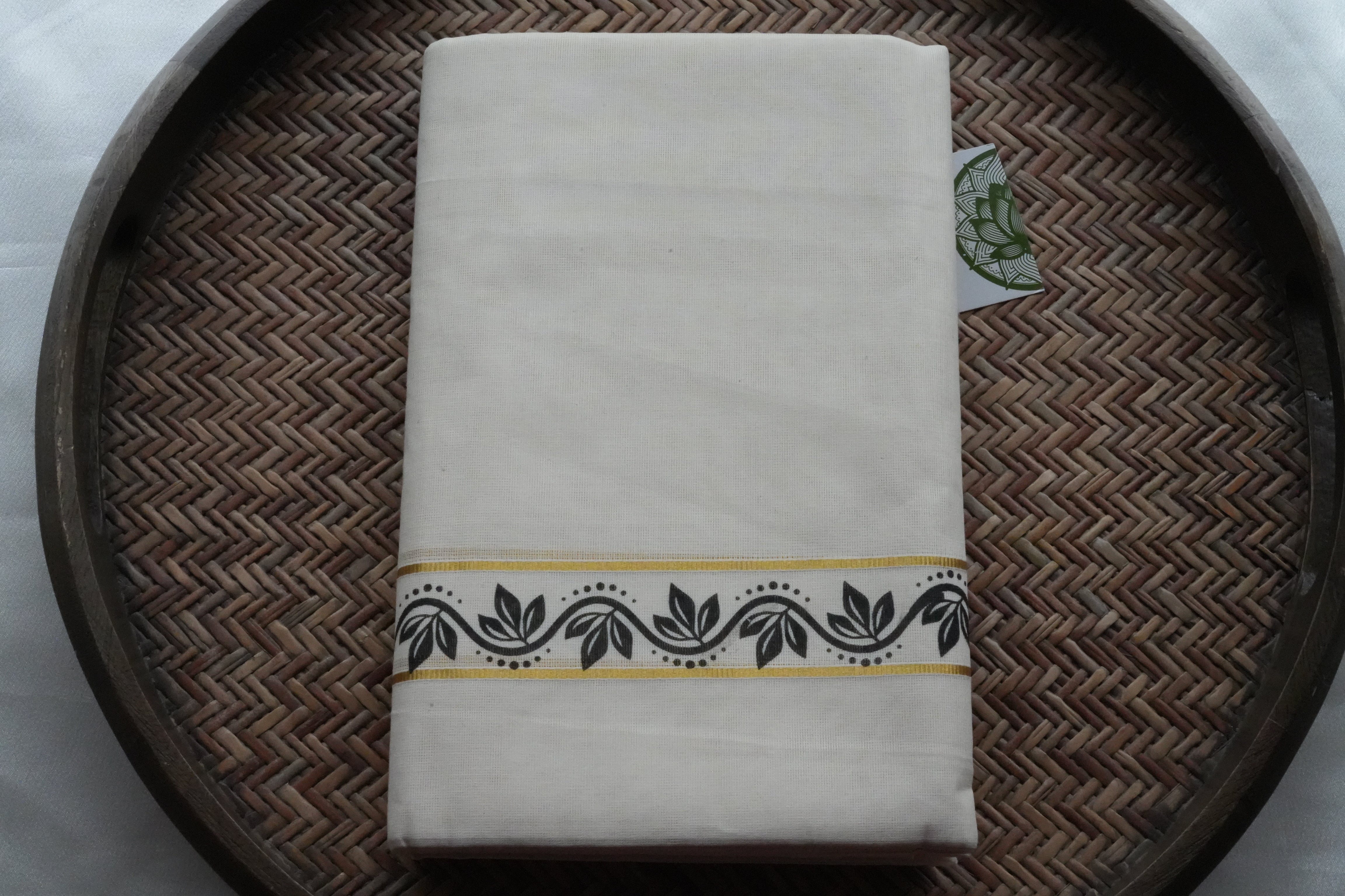 Classic Pure Cotton Kerala Single Set Mundu with Traditional Gold Kasavu
