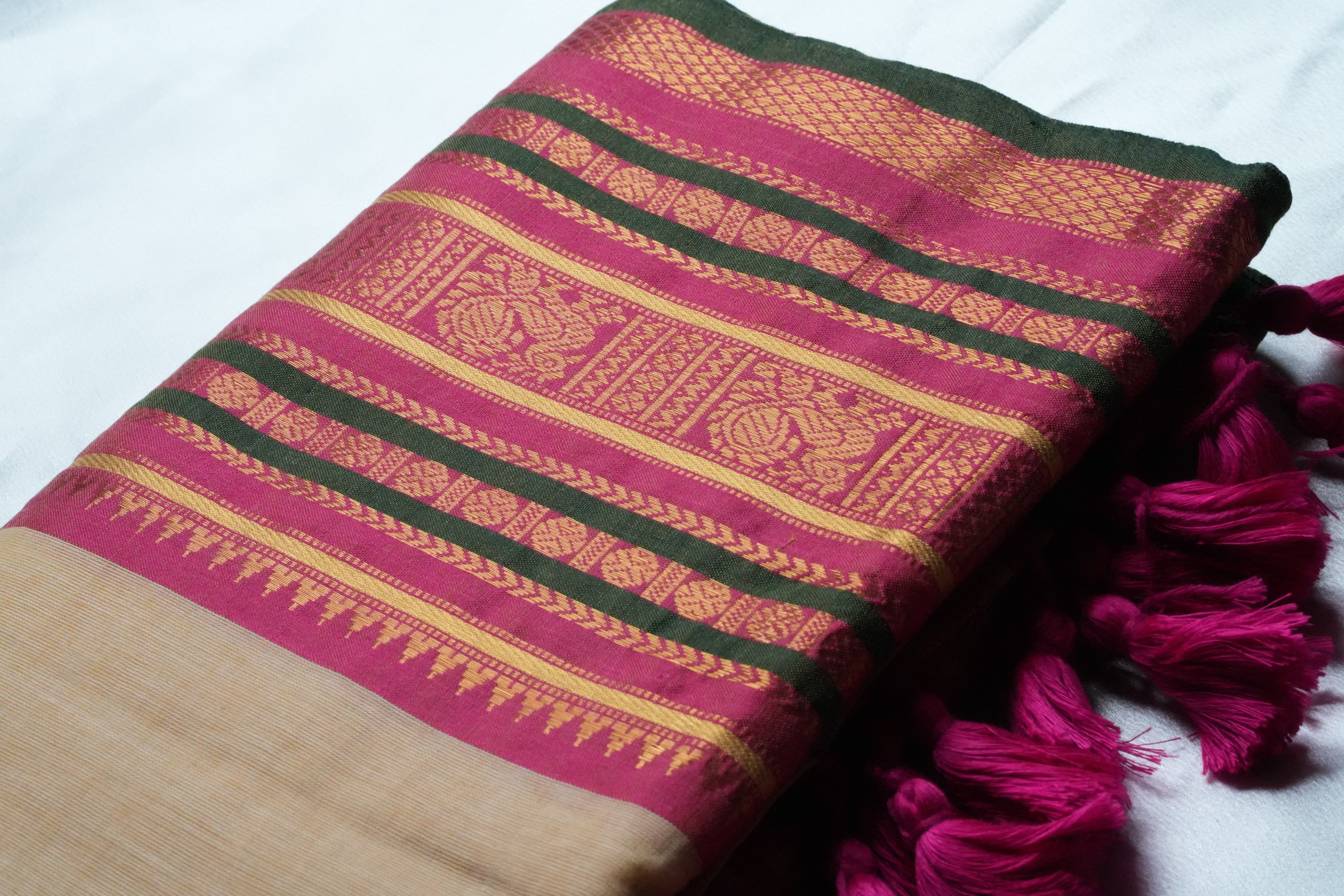 Elegant Sand-Beige body Mul Cotton Saree with Magenta & Emerald Borders