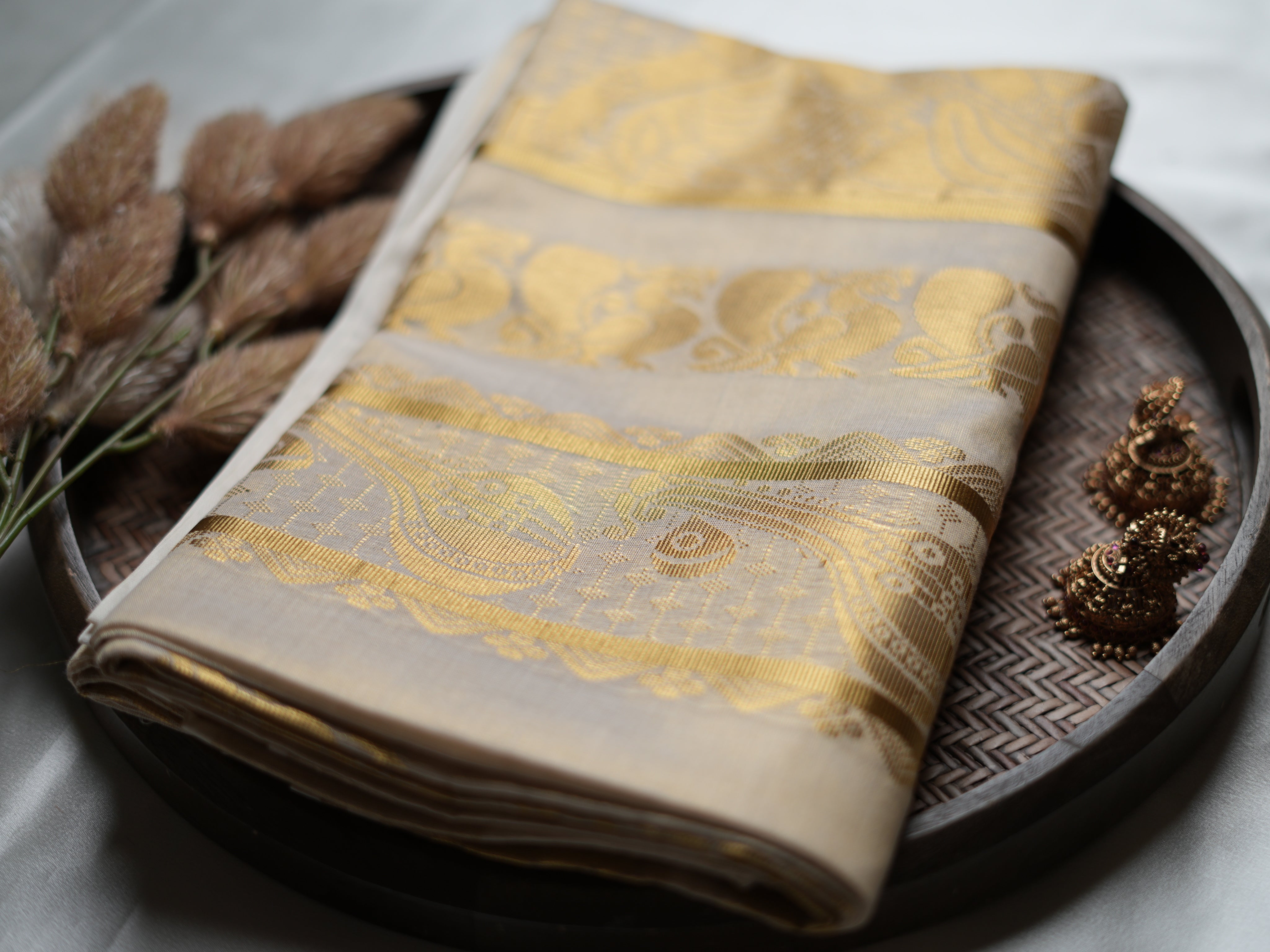 Pure Tissue Kerala Saree — Goddess Saraswathi Brocade & Peacock Pallu Edition ✨
