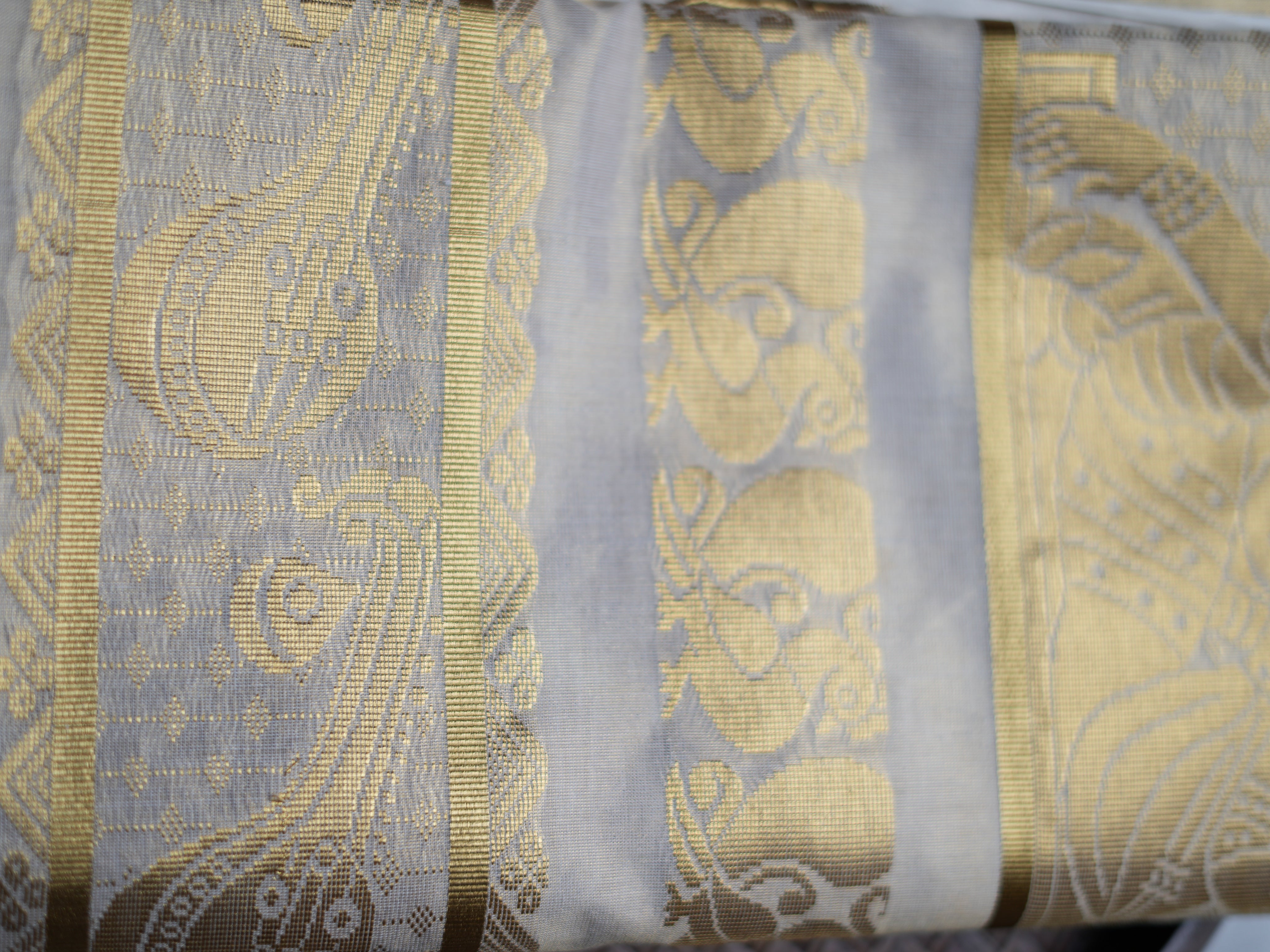 Pure Tissue Kerala Saree — Goddess Saraswathi Brocade & Peacock Pallu Edition ✨