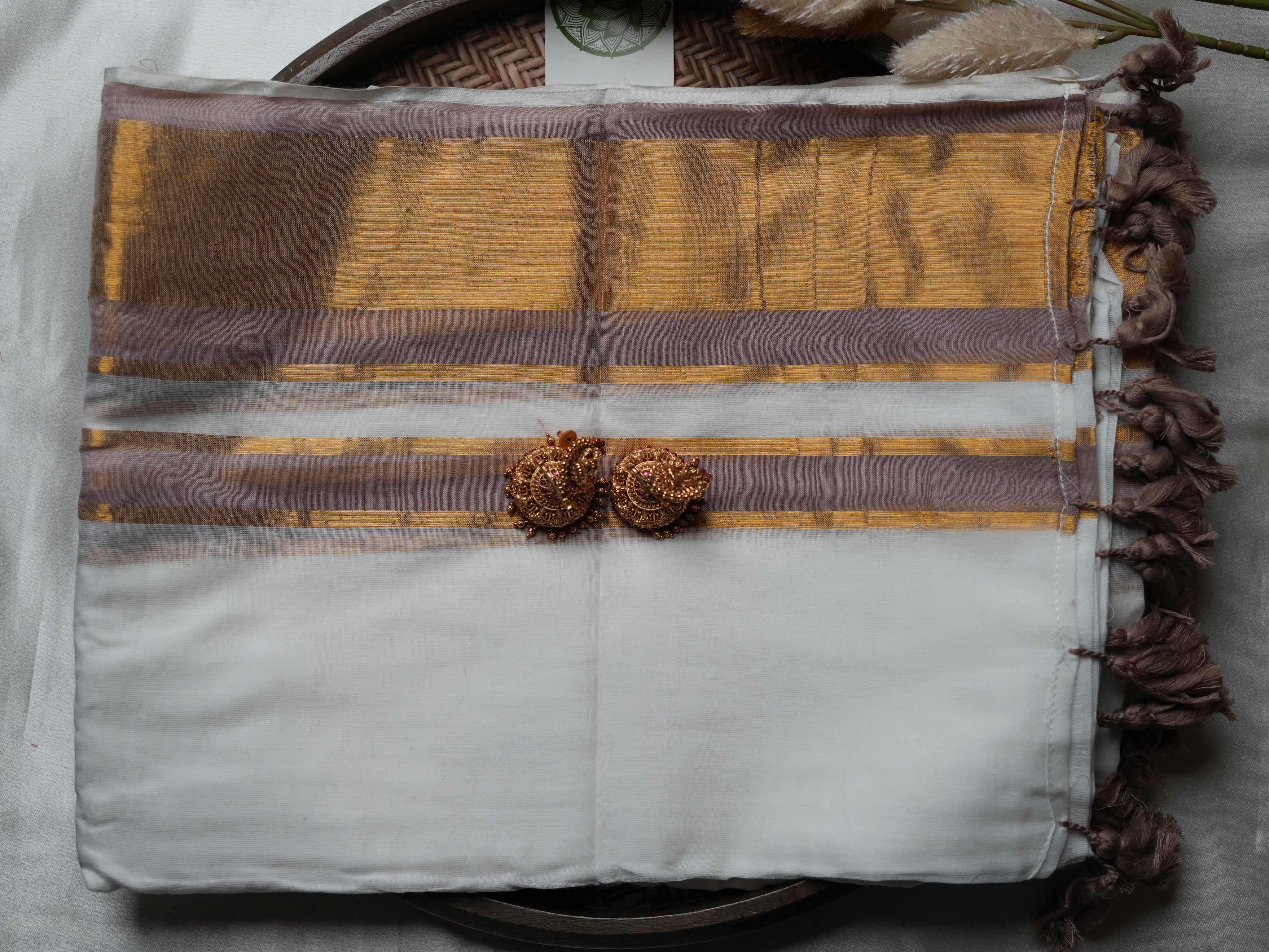 Ash Grey & Gold Zari Accent Mulcotton Saree 🟤