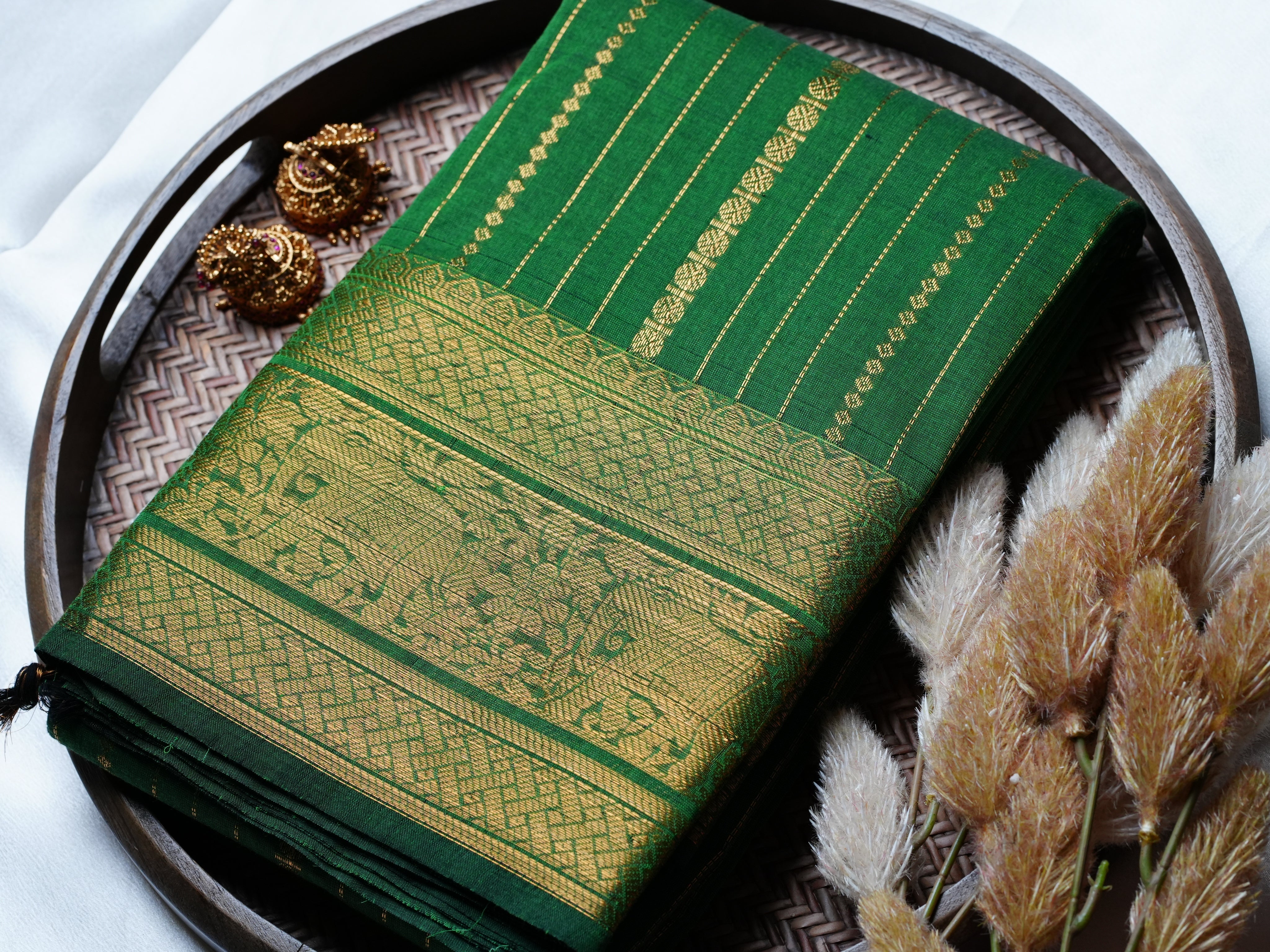 Emerald Elegance: Handloom Kanchi Cotton Saree