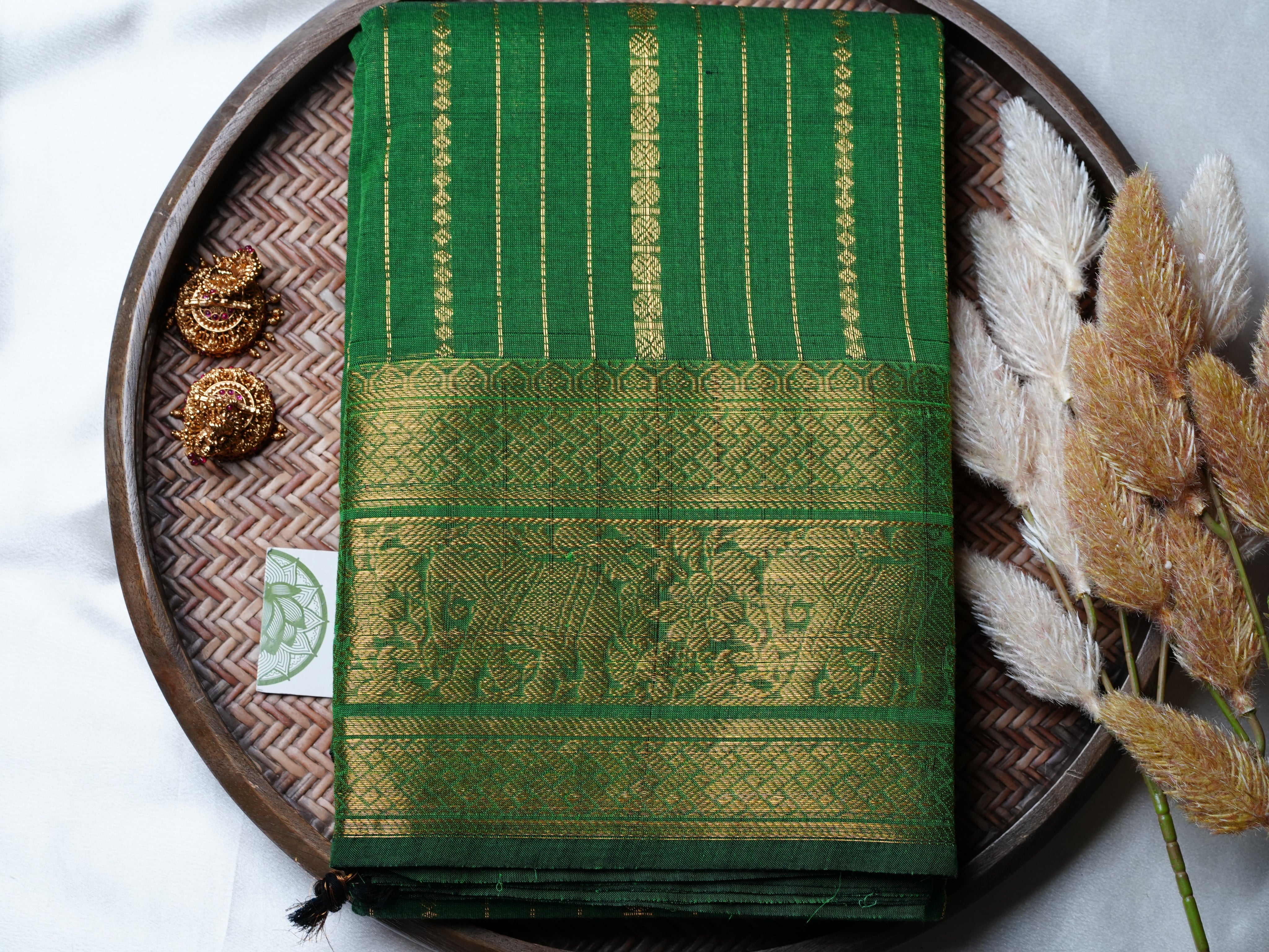 Emerald Elegance: Handloom Kanchi Cotton Saree