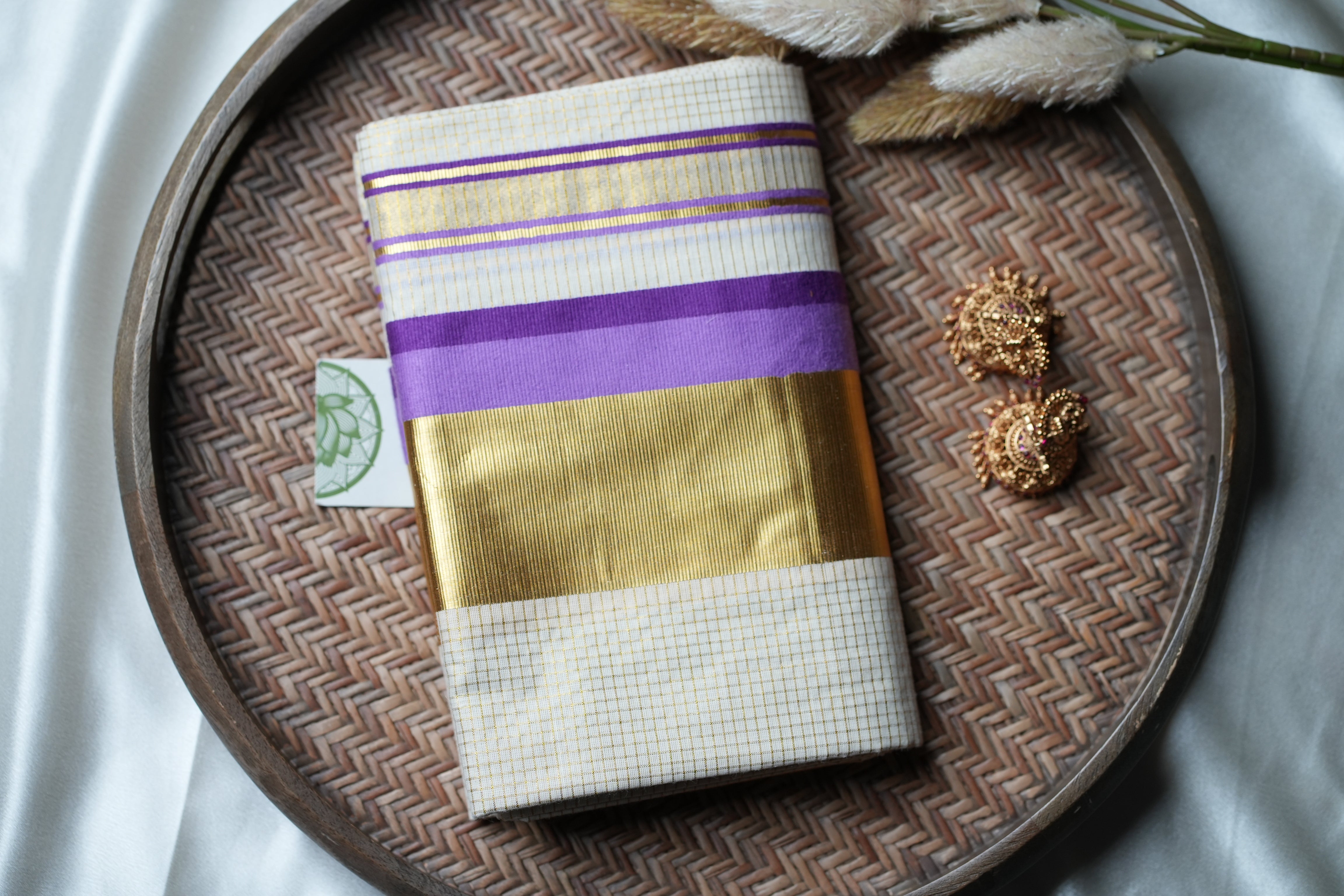 Elegant Plum & Gold Handloom Replica Kerala Set Mundu