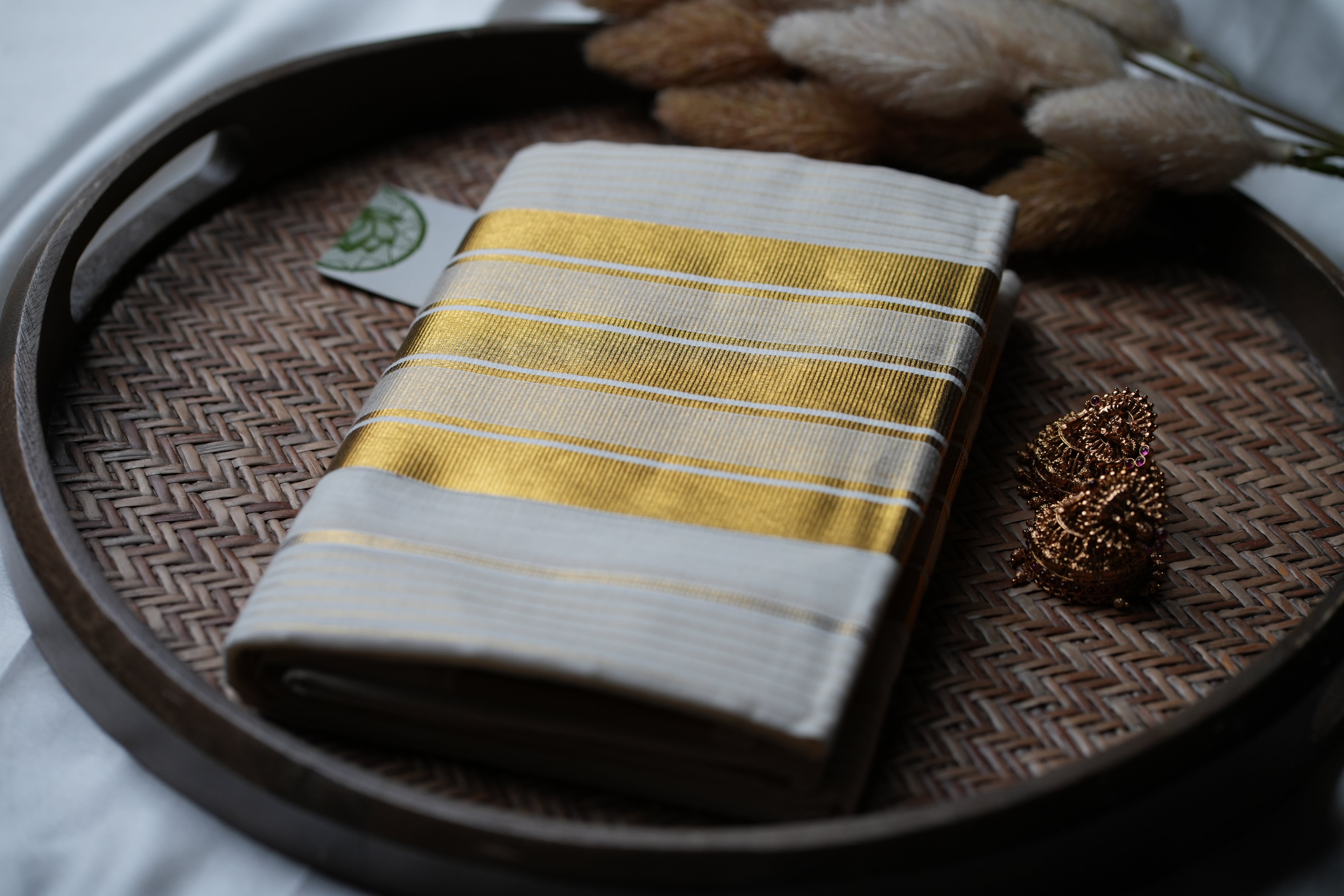 Golden Radiance: Premium Kerala Set Mundu with All-Over Zari Lines