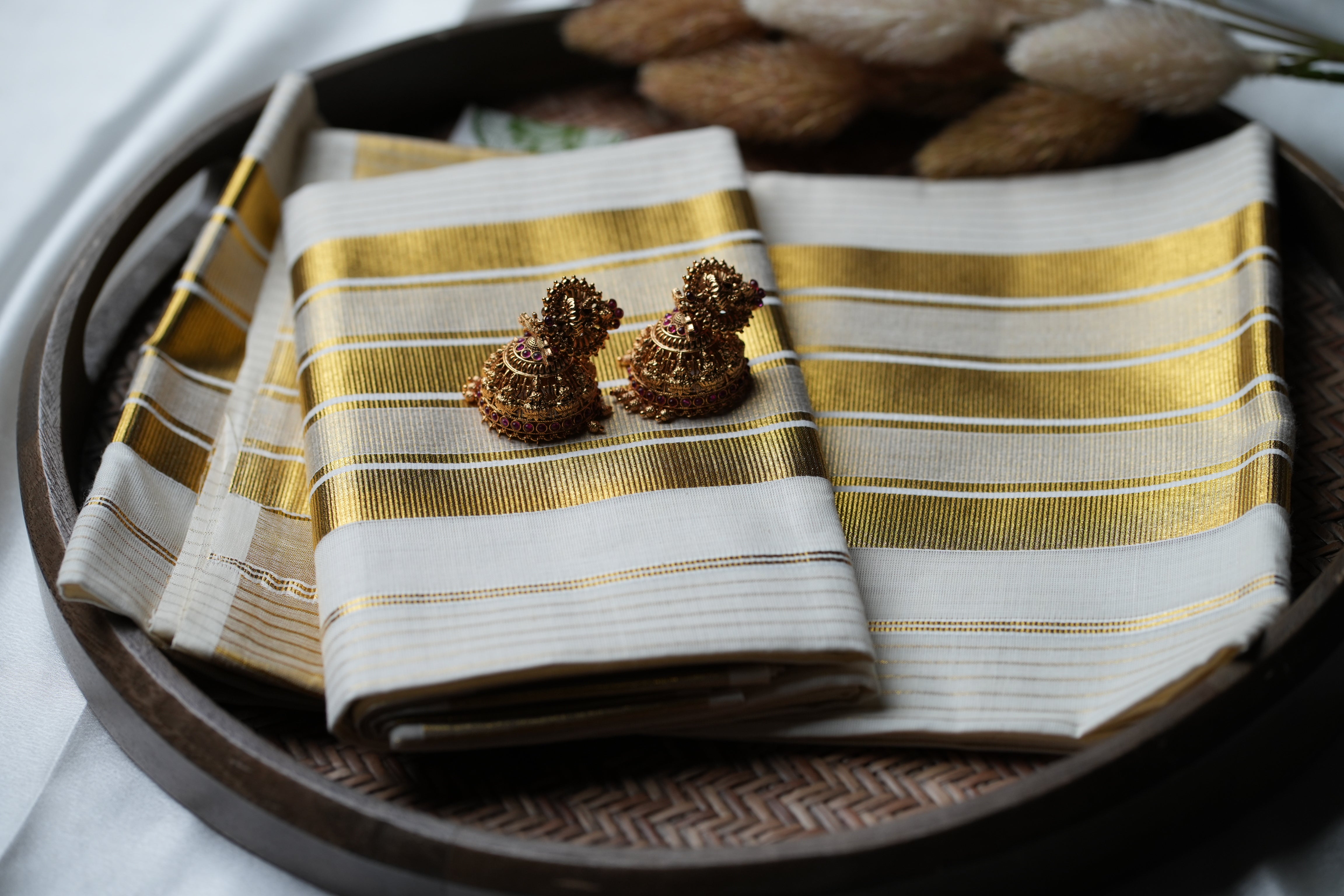 Golden Radiance: Premium Kerala Set Mundu with All-Over Zari Lines