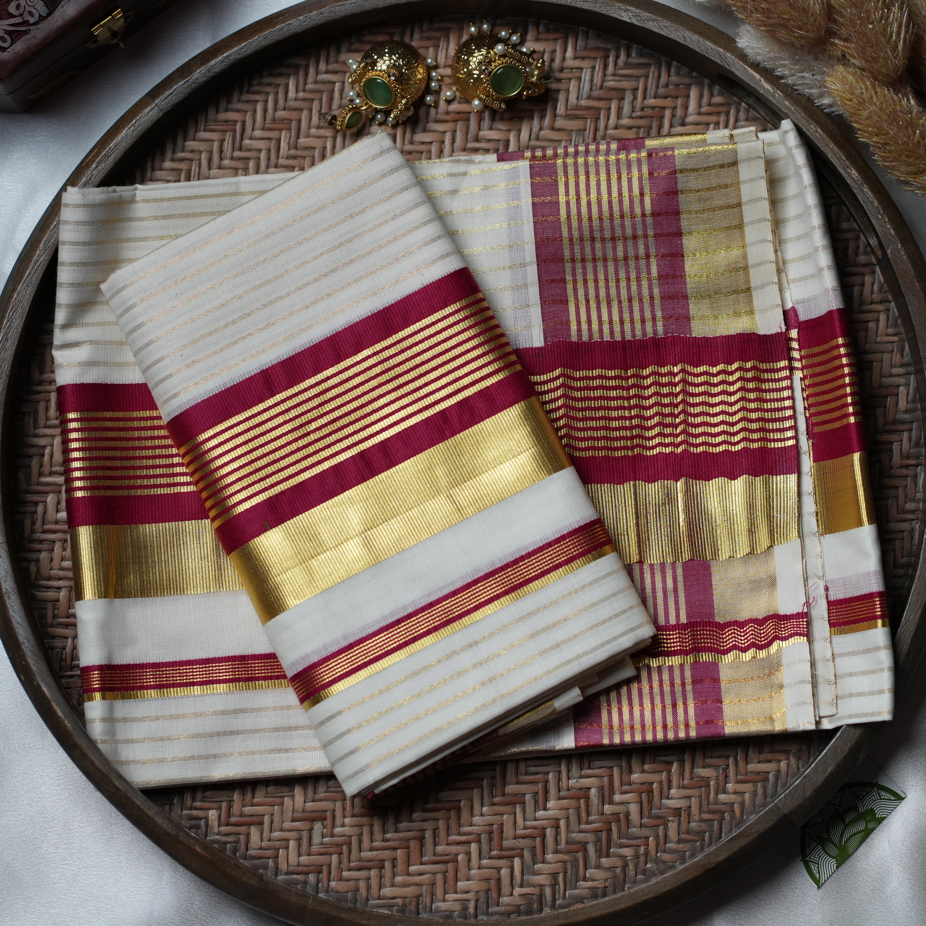 ✨ Crimson Glow: The Royal Zari and Magenta Kerala Set Mundu ✨