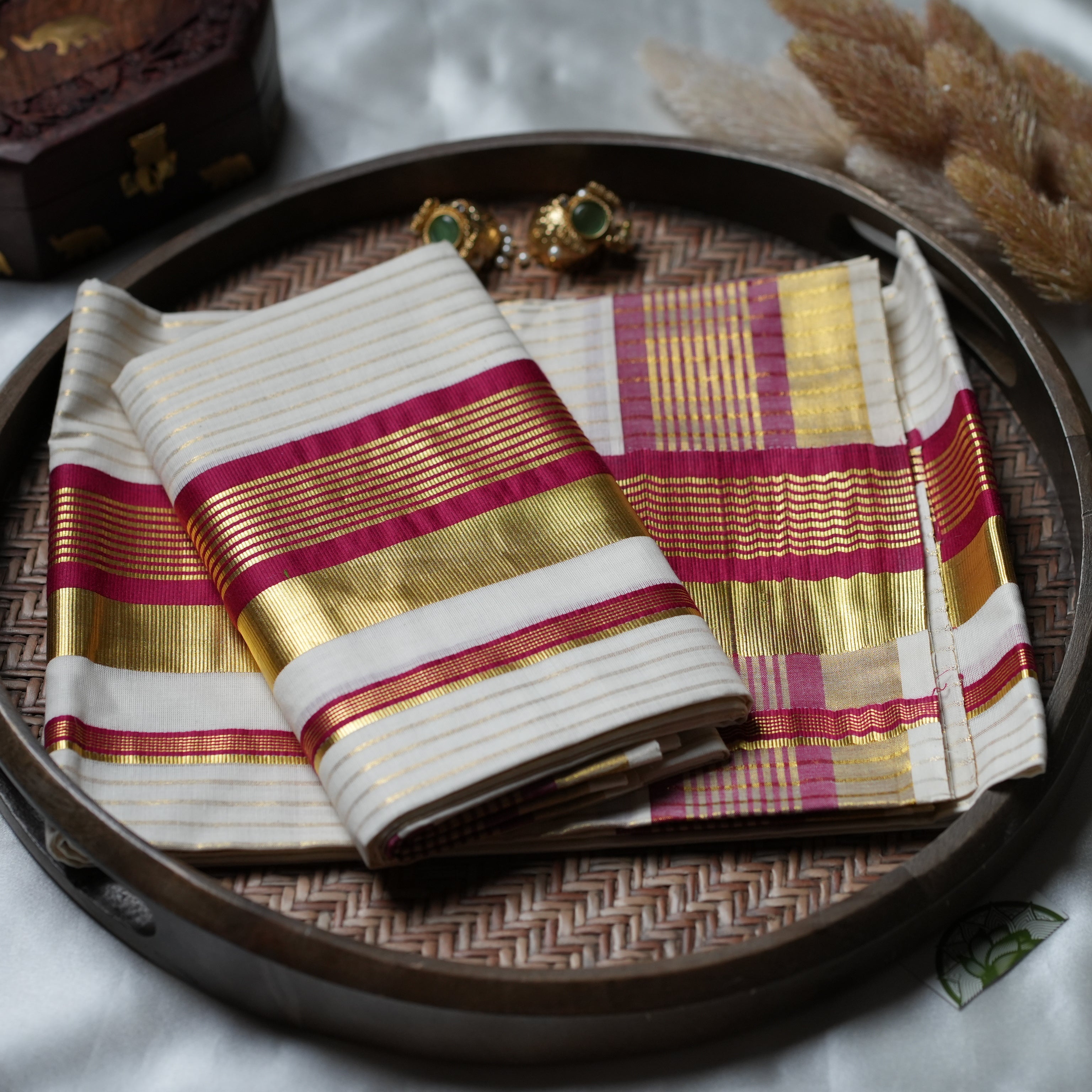 ✨ Crimson Glow: The Royal Zari and Magenta Kerala Set Mundu ✨