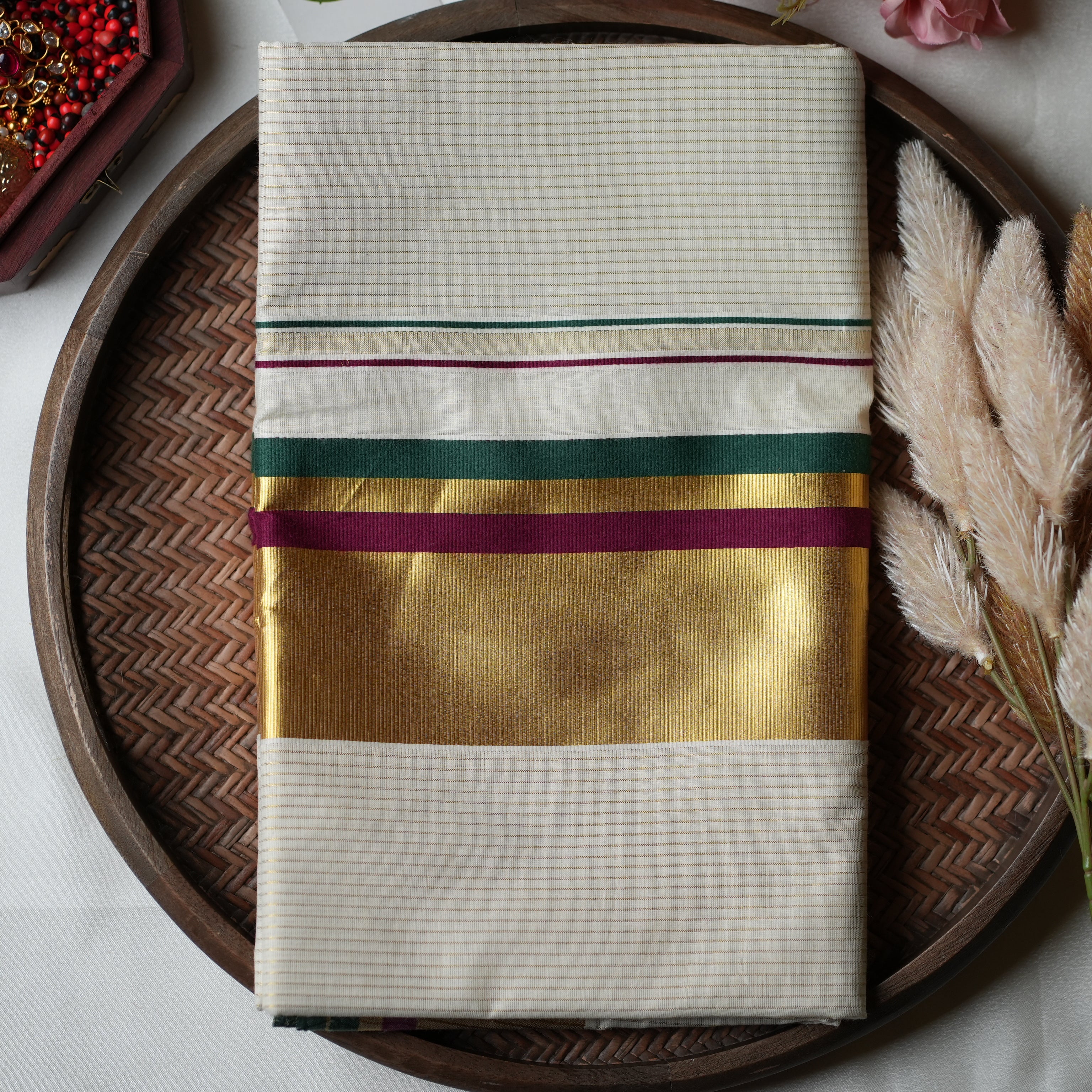 🌲 Regal Wine & Bottle Green: The Premium Pure Cotton Tri-Stripe Kerala Saree 🌲