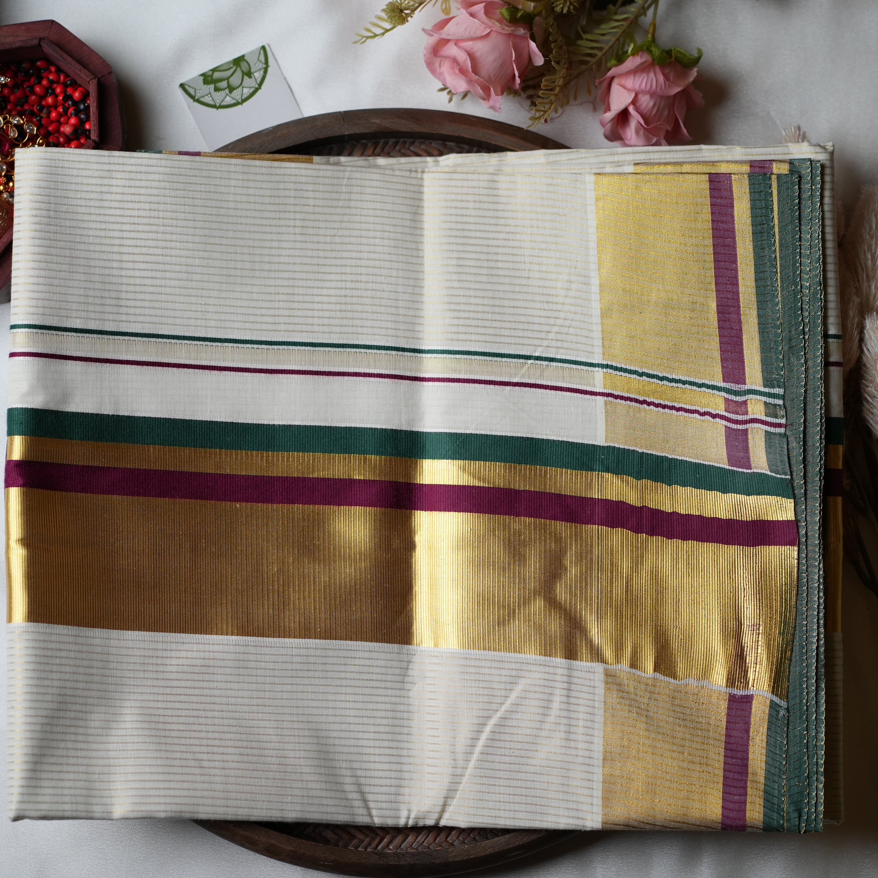 🌲 Regal Wine & Bottle Green: The Premium Pure Cotton Tri-Stripe Kerala Saree 🌲