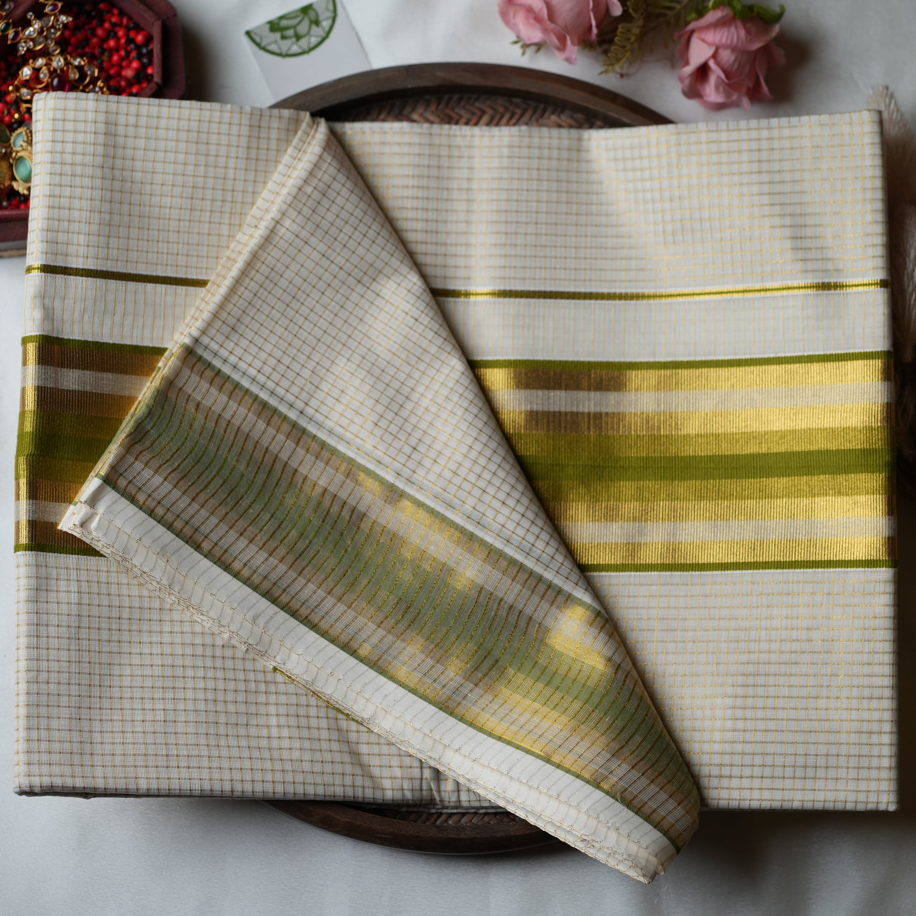🫒 Sophisticated Olive & Golden Grid: The Premium Pure Cotton Kerala Saree 🫒