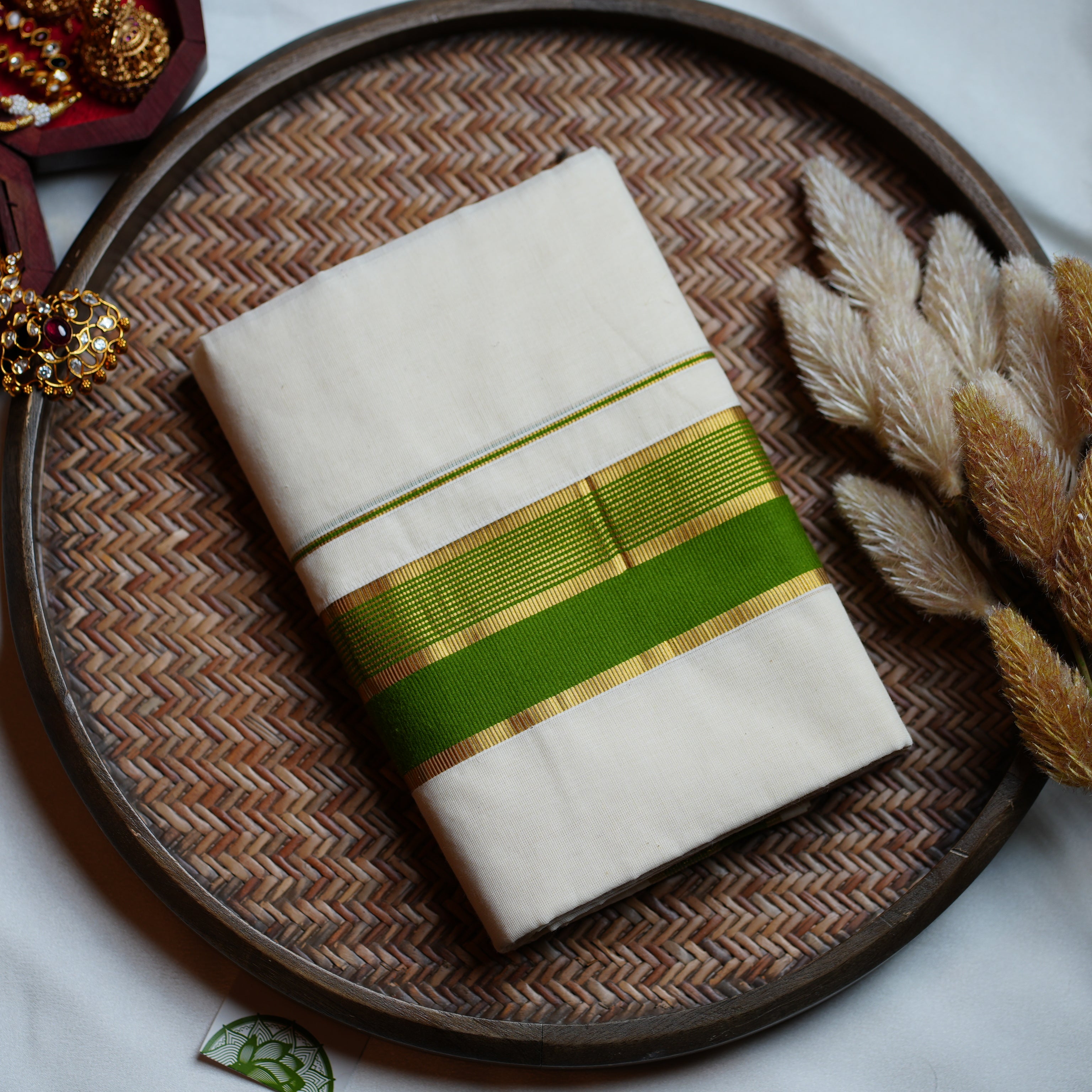 🌿 Fresh Leaf Green & Double Zari Cotton Kerala Set Mundu 🌿