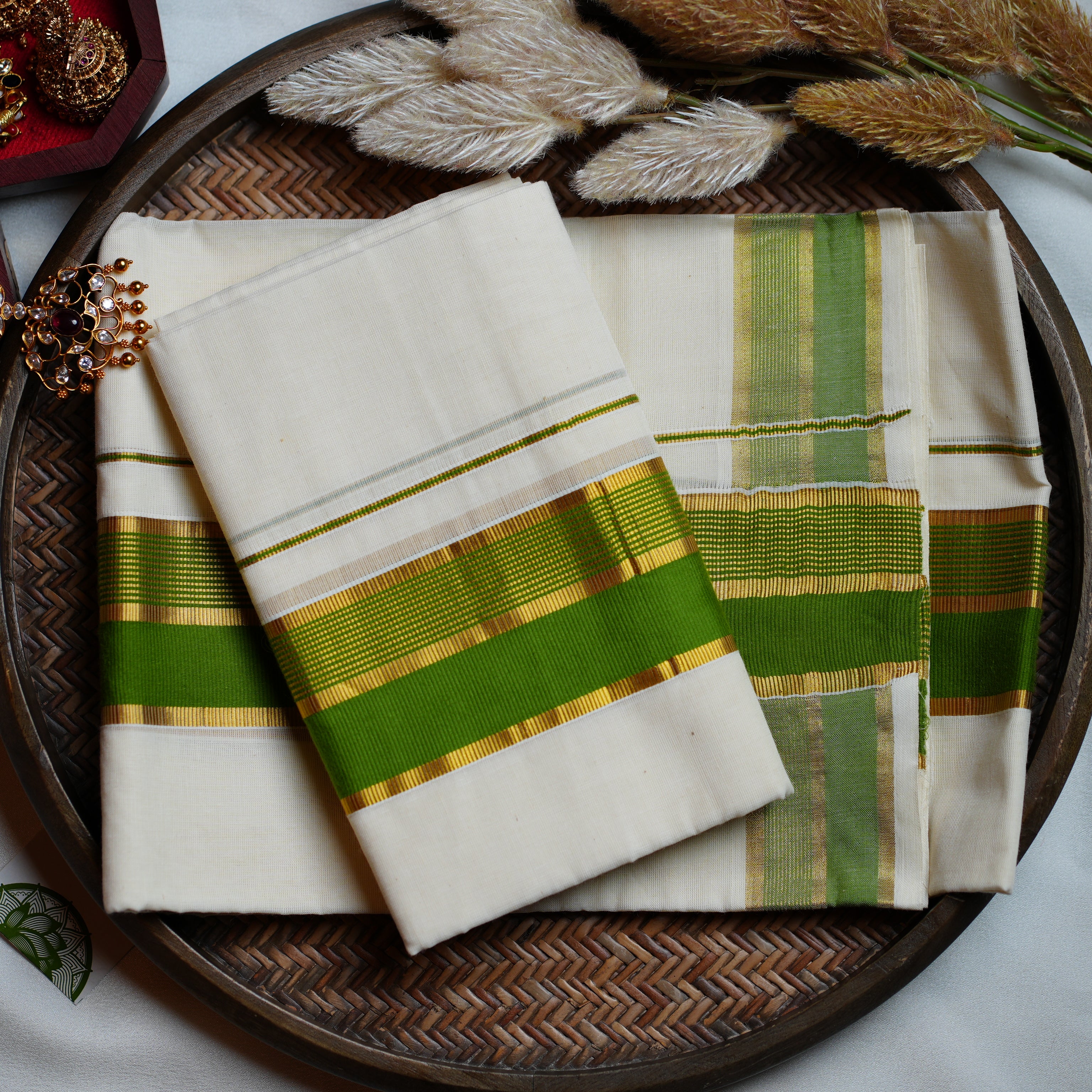 🌿 Fresh Leaf Green & Double Zari Cotton Kerala Set Mundu 🌿