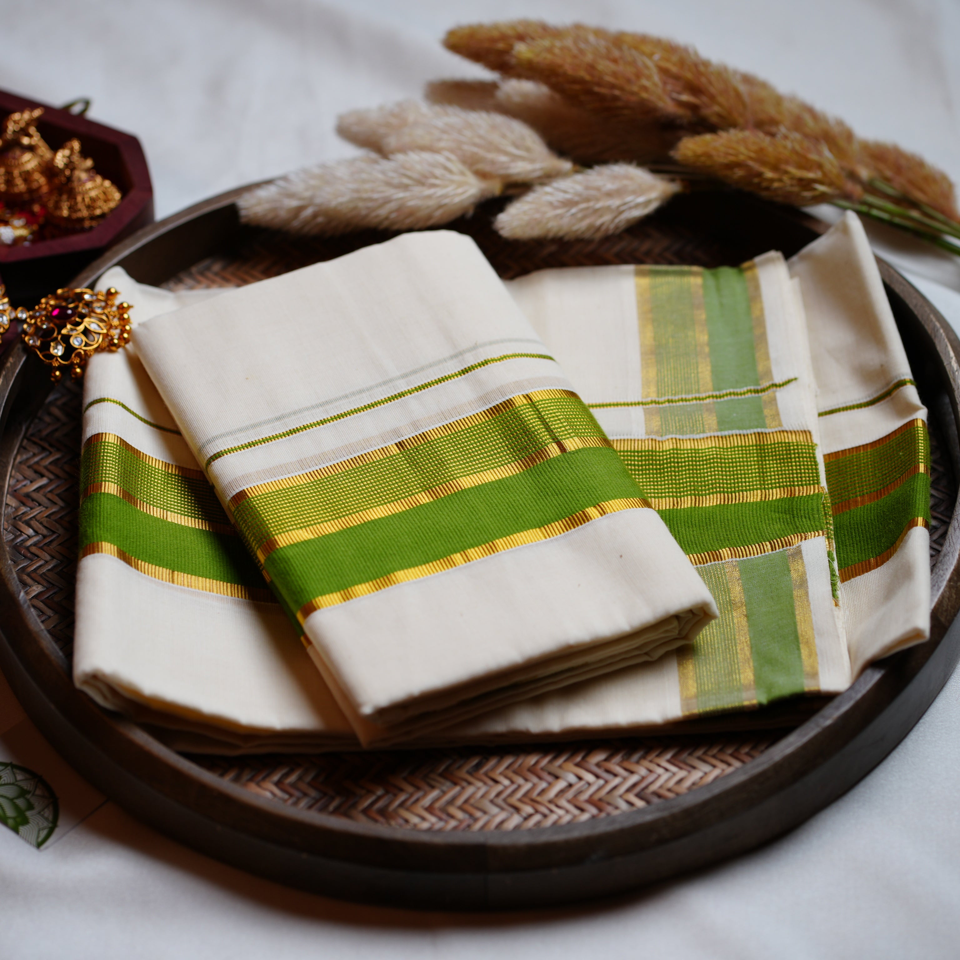 🌿 Fresh Leaf Green & Double Zari Cotton Kerala Set Mundu 🌿