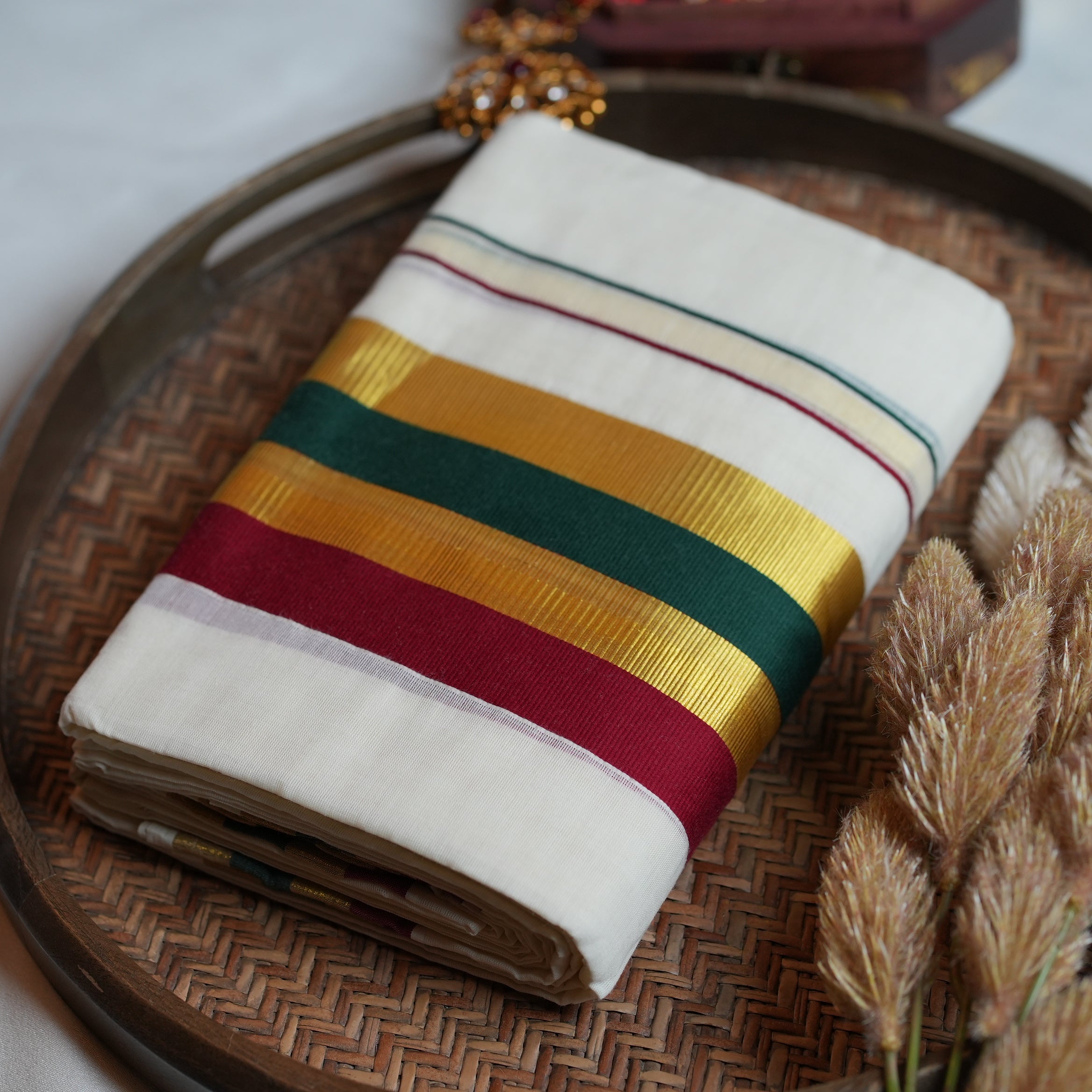👑 Festive Maroon, Bottle Green & Gold: The Premium Handloom Replica Kerala Single Set Mundu 🌟