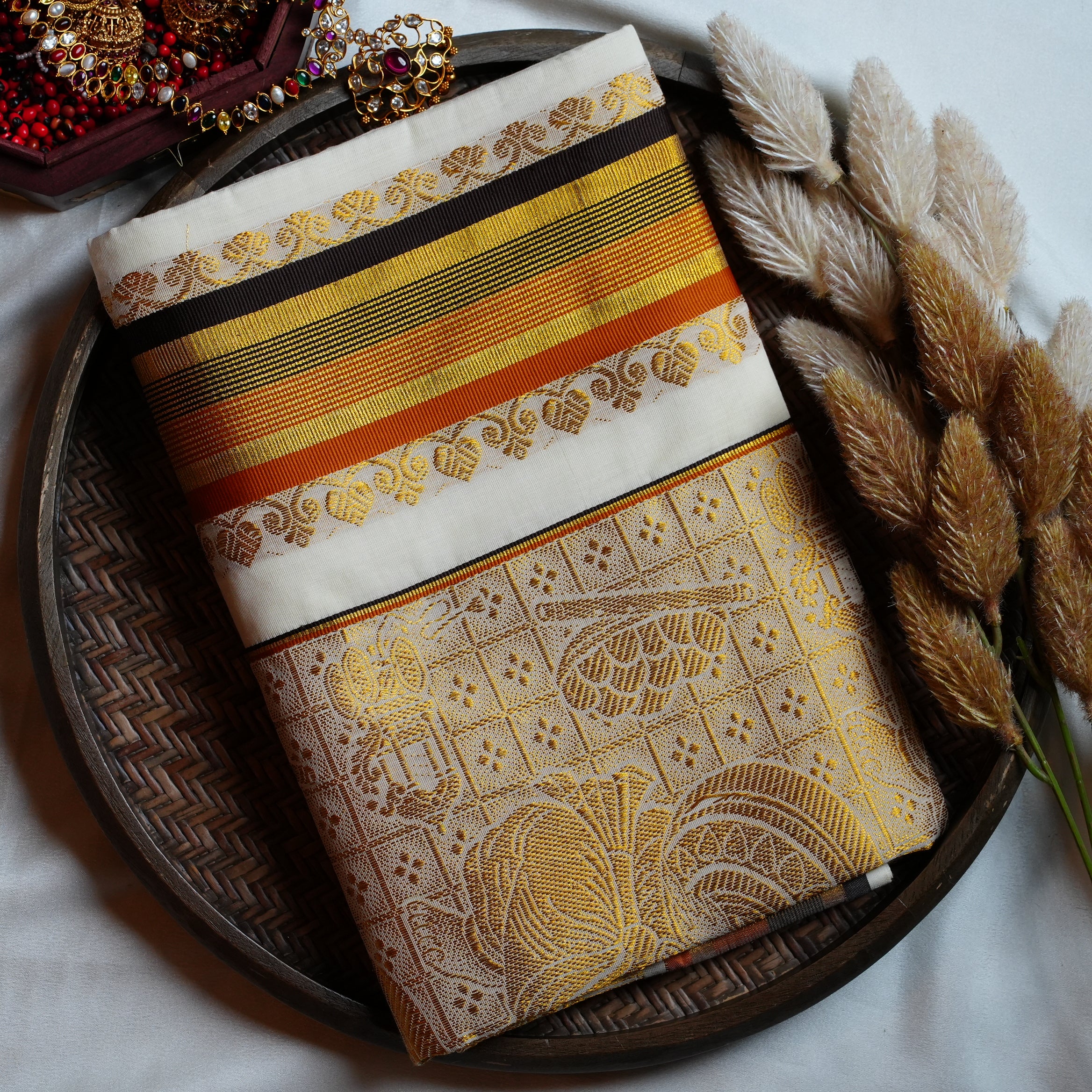 Royal Zari Brocade & Heritage Weaves Cotton Kerala Saree 🦚
