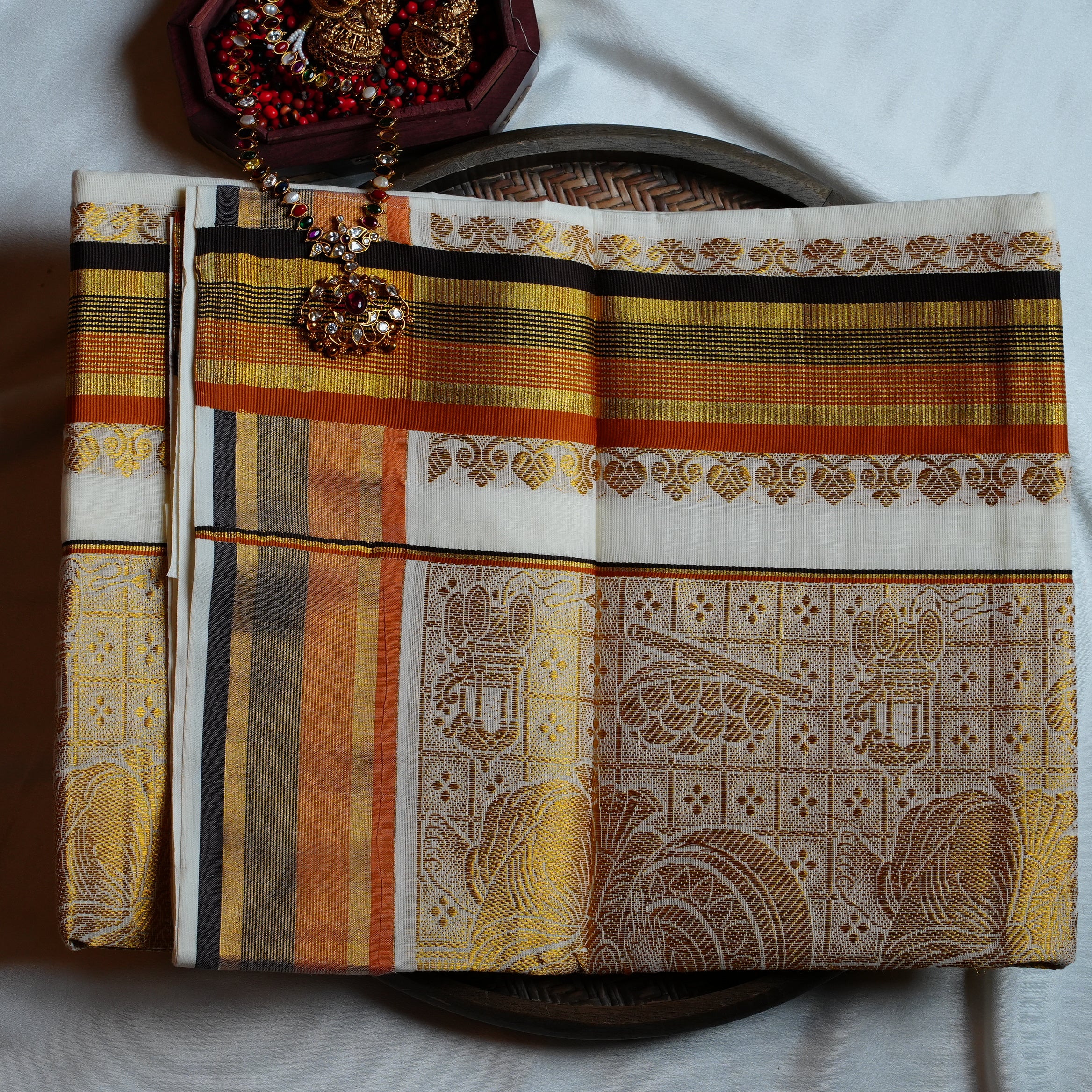 Royal Zari Brocade & Heritage Weaves Cotton Kerala Saree 🦚