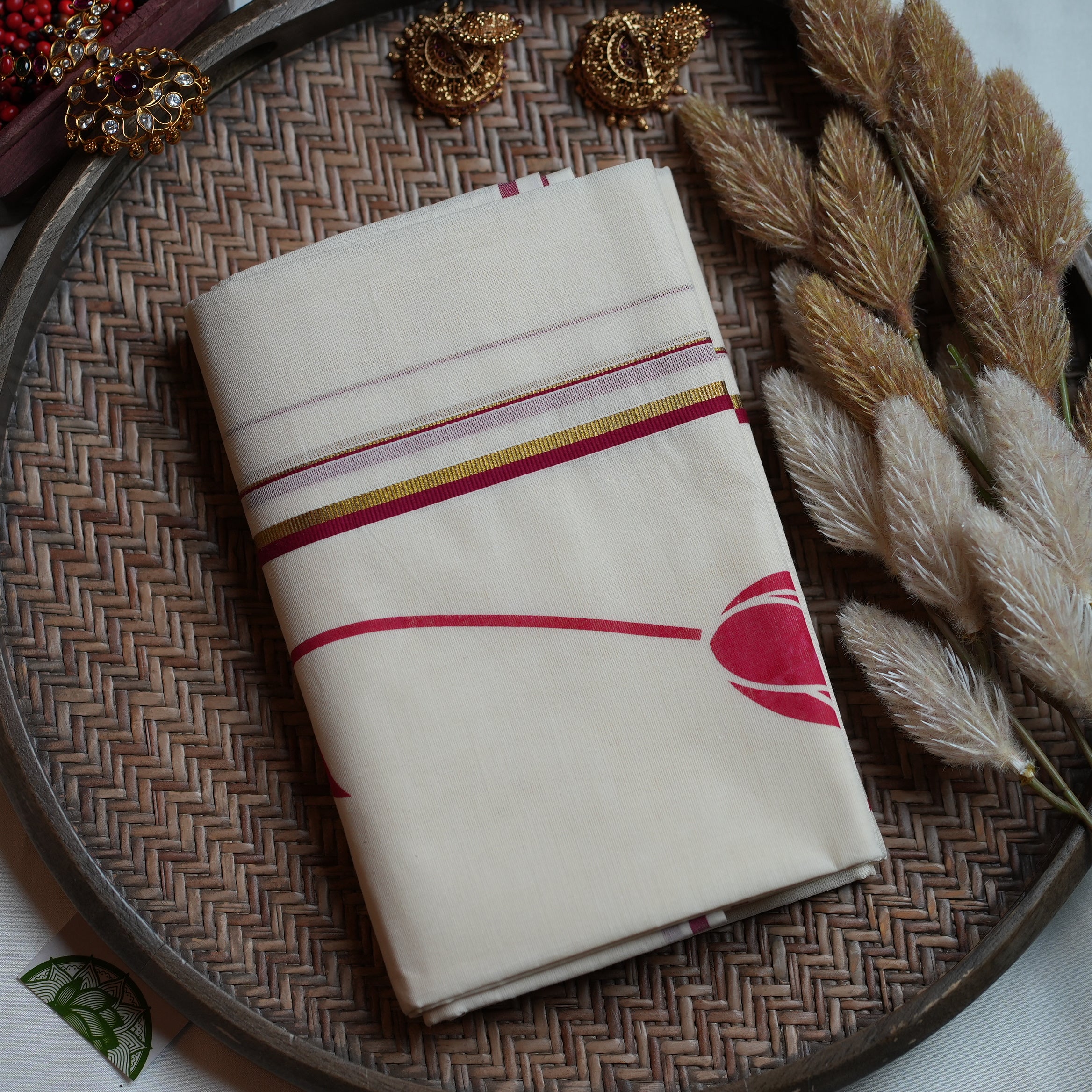 🪷 Magenta Lotus & Elegant Borders Cotton Kerala Set Mundu 🪷