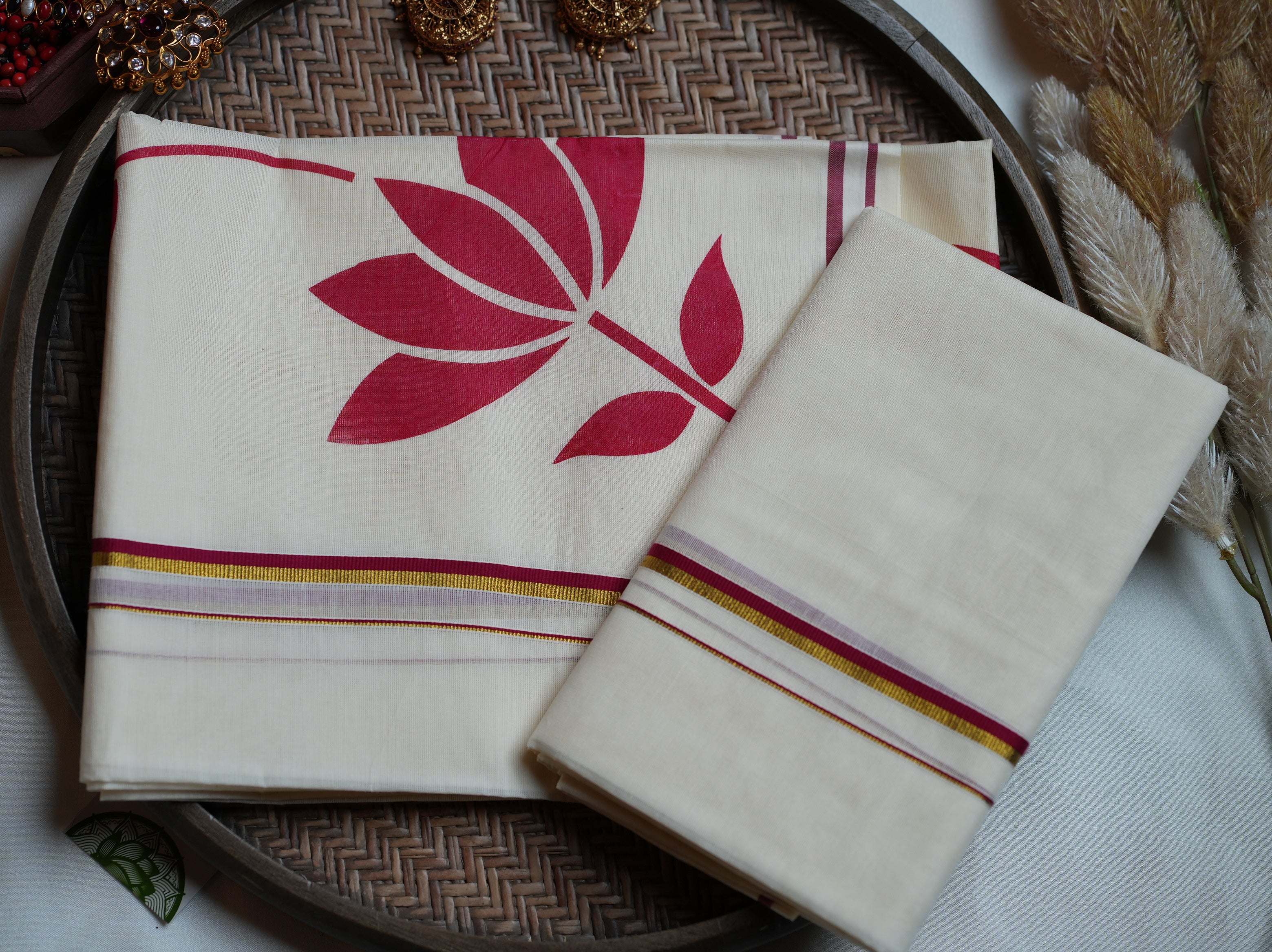 🪷 Magenta Lotus & Elegant Borders Cotton Kerala Set Mundu 🪷