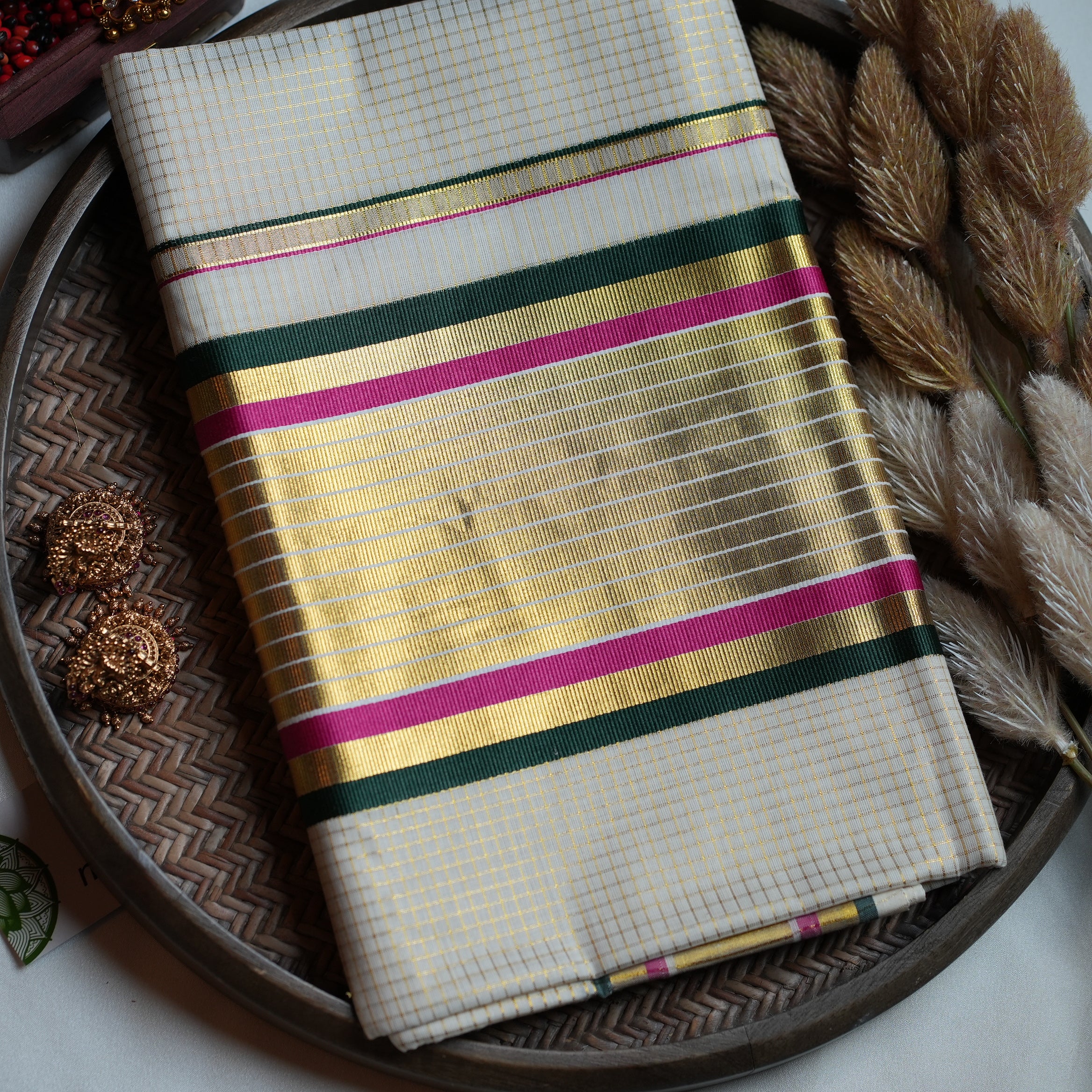🌸 Festive Magenta & Forest Green Checks: The Premium Cotton Kerala Saree 💫