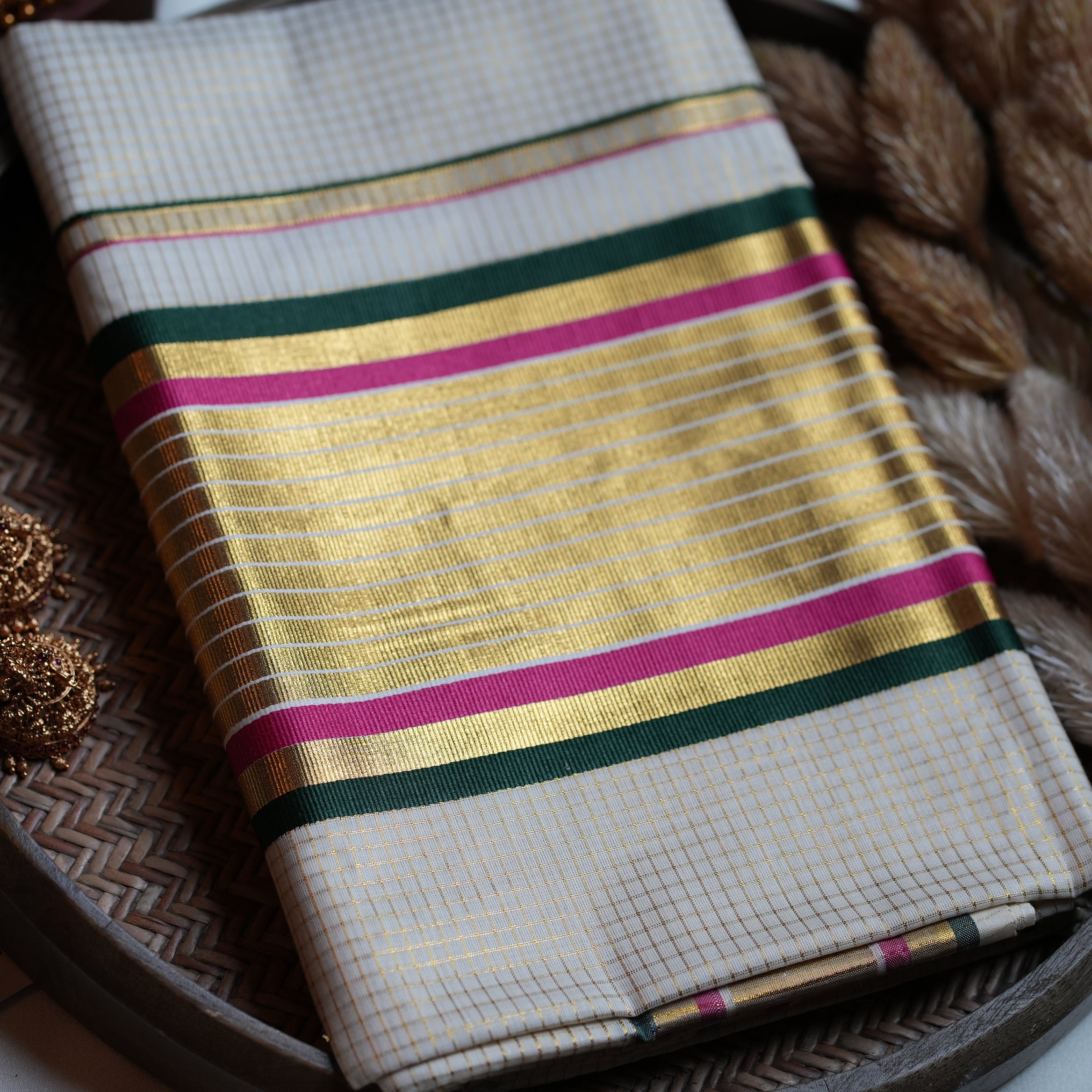 🌸 Festive Magenta & Forest Green Checks: The Premium Cotton Kerala Saree 💫
