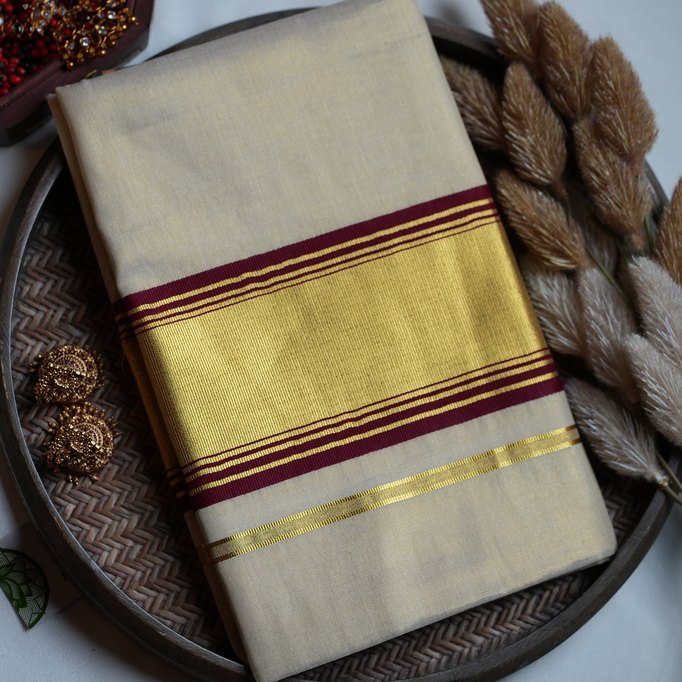 🌹 Regal Maroon & Shimmering Kasavu: The Premium Tissue Kerala Saree ✨