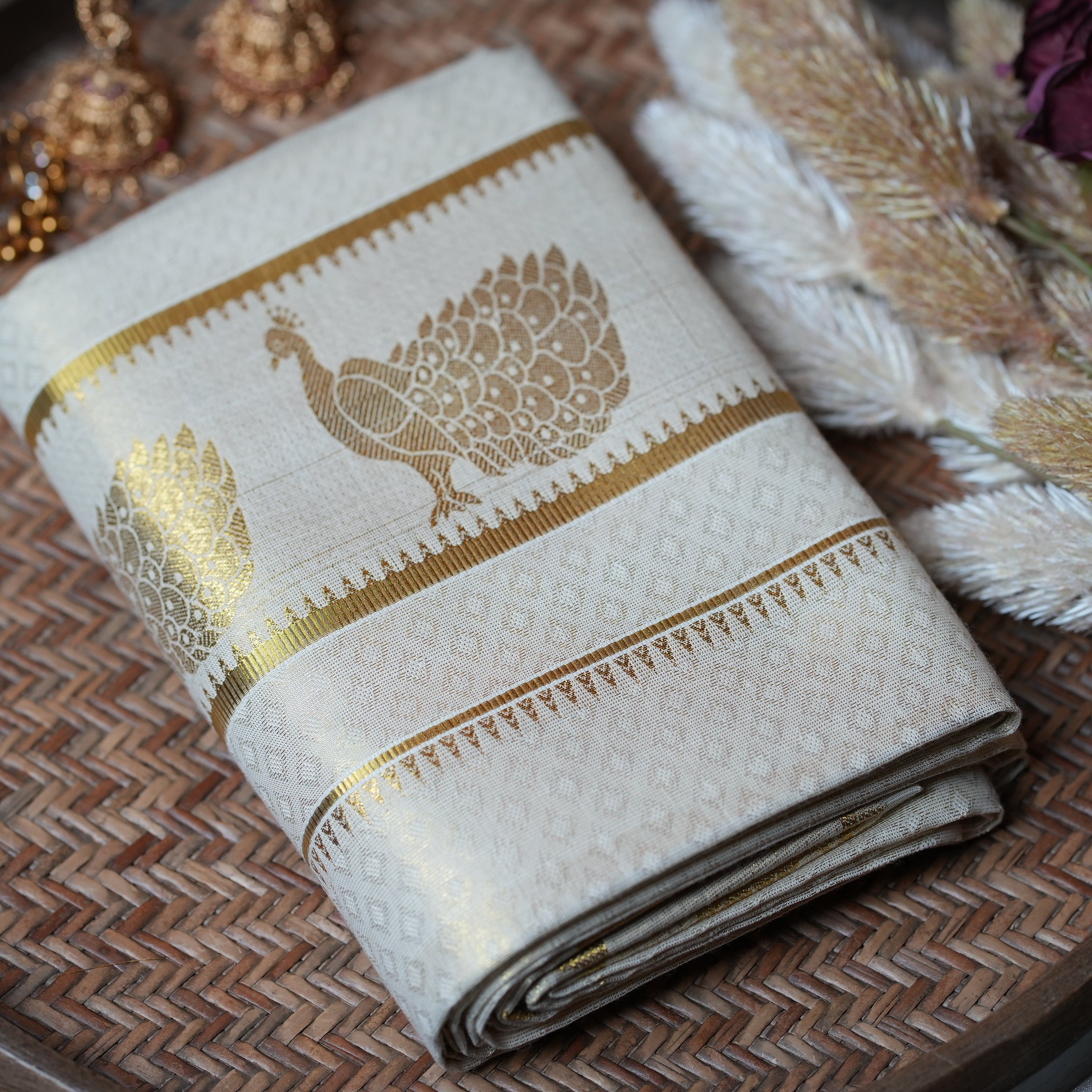 🦚 Royal Peacock Gold Zari Motif: Premium Cotton Single Set Mundu ✨