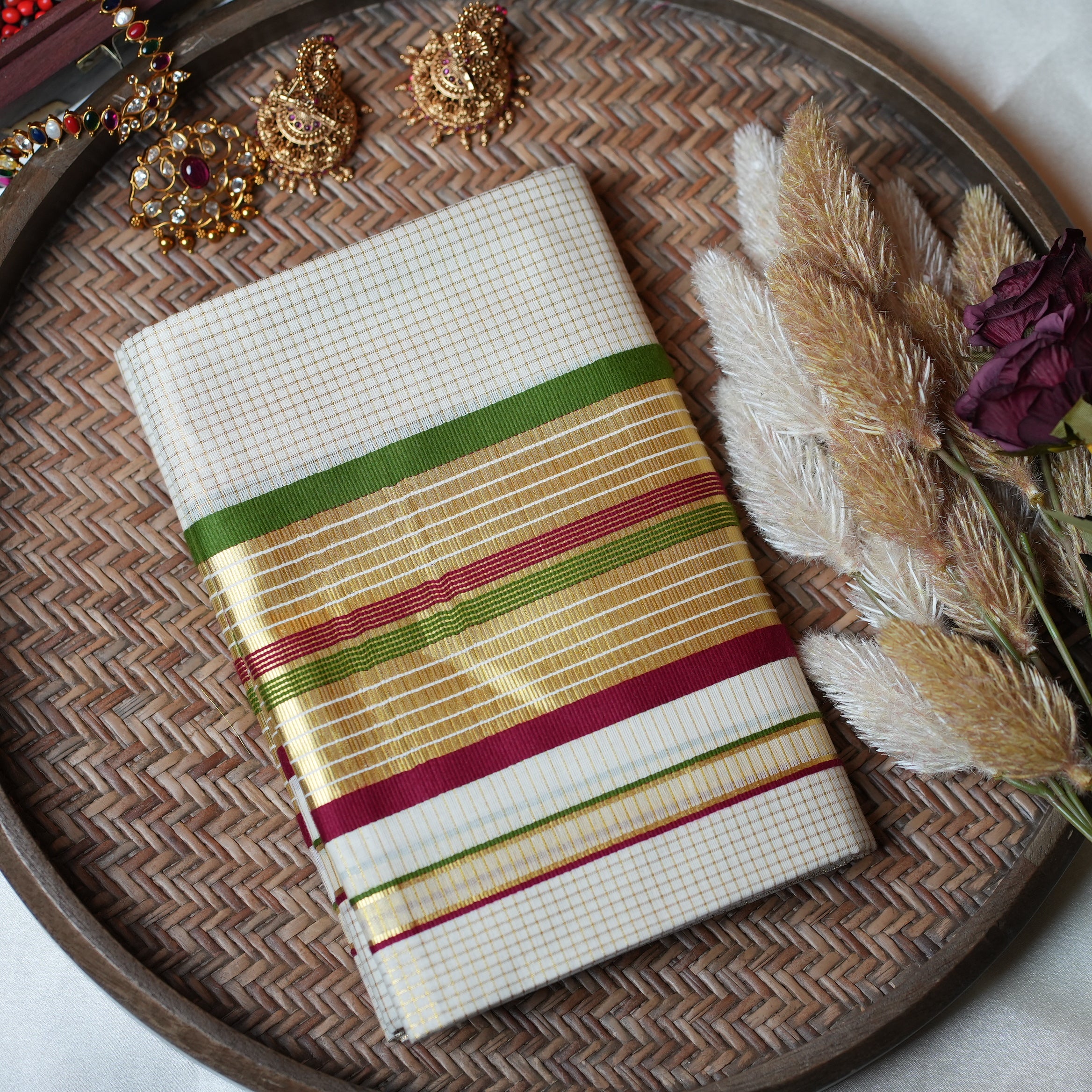 🌿 Festive Leaf Green & Rich Maroon: Premium Checkered Cotton Kerala Single Set Mundu ✨