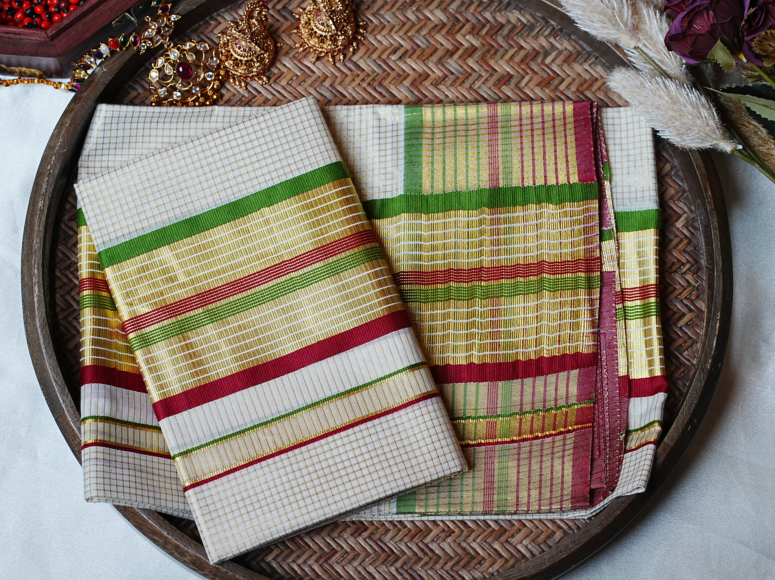 🌿 Festive Leaf Green & Rich Maroon: Premium Checkered Cotton Kerala Single Set Mundu ✨