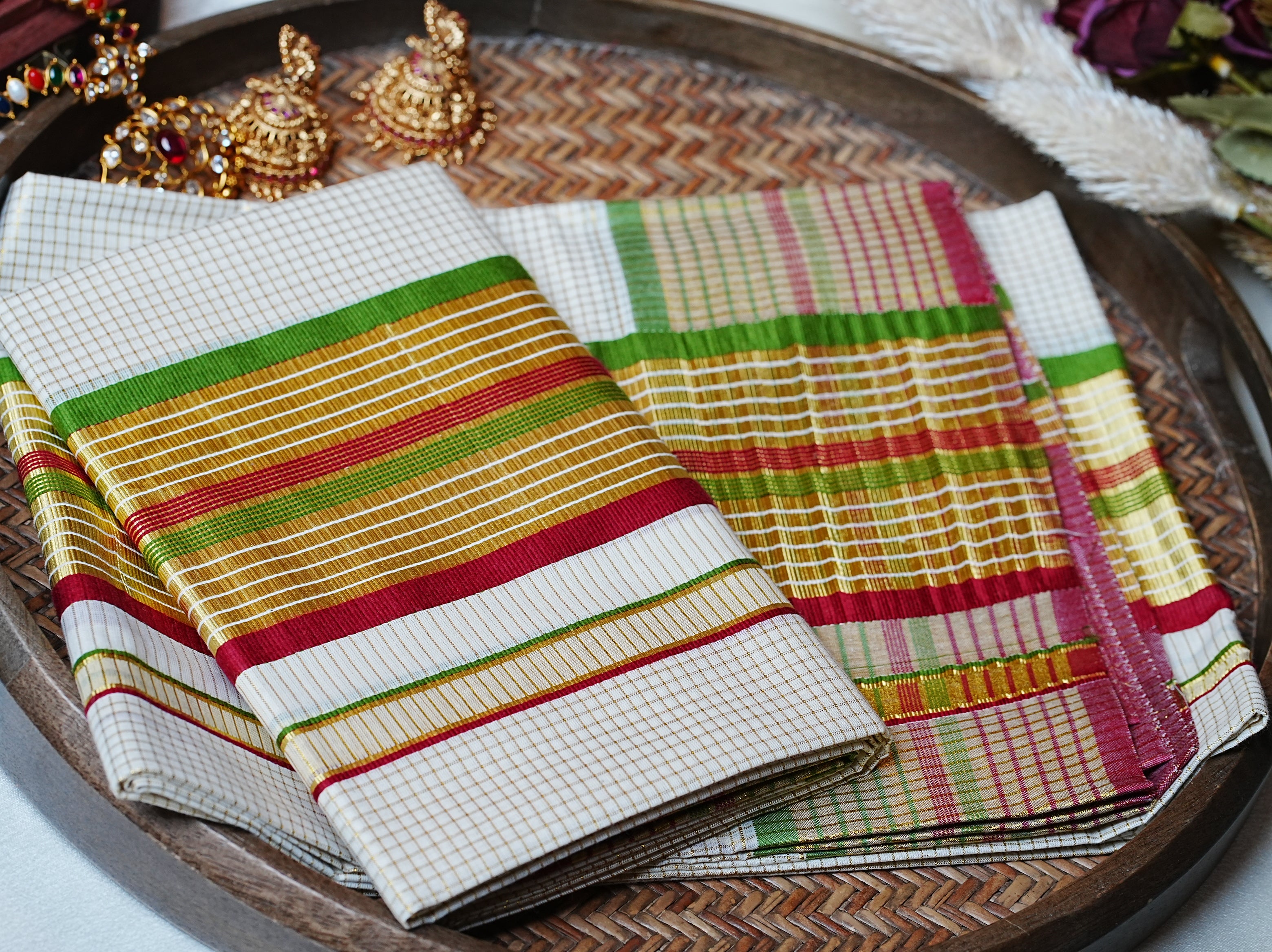 🌿 Festive Leaf Green & Rich Maroon: Premium Checkered Cotton Kerala Single Set Mundu ✨