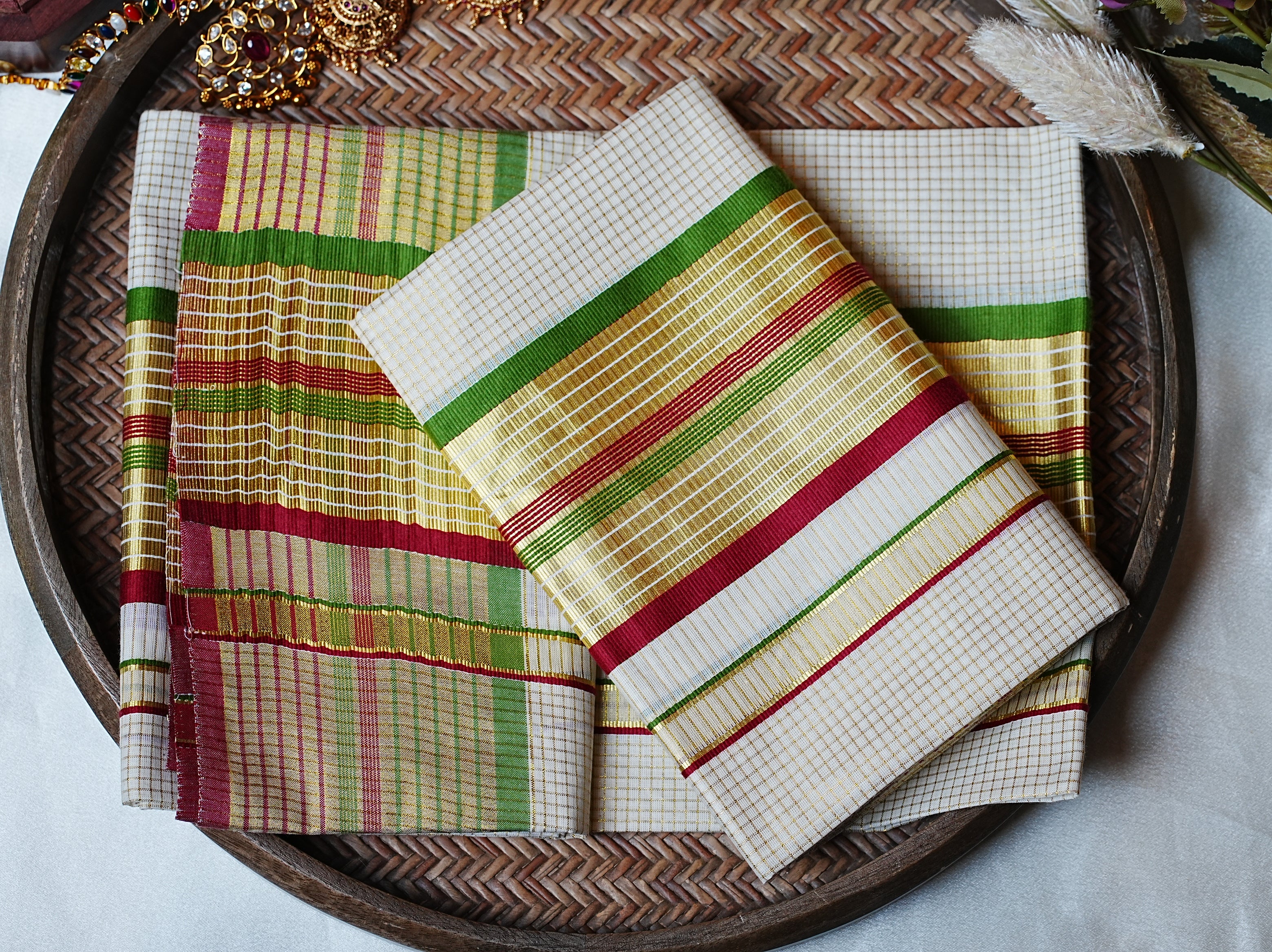 🌿 Festive Leaf Green & Rich Maroon: Premium Checkered Cotton Kerala Single Set Mundu ✨