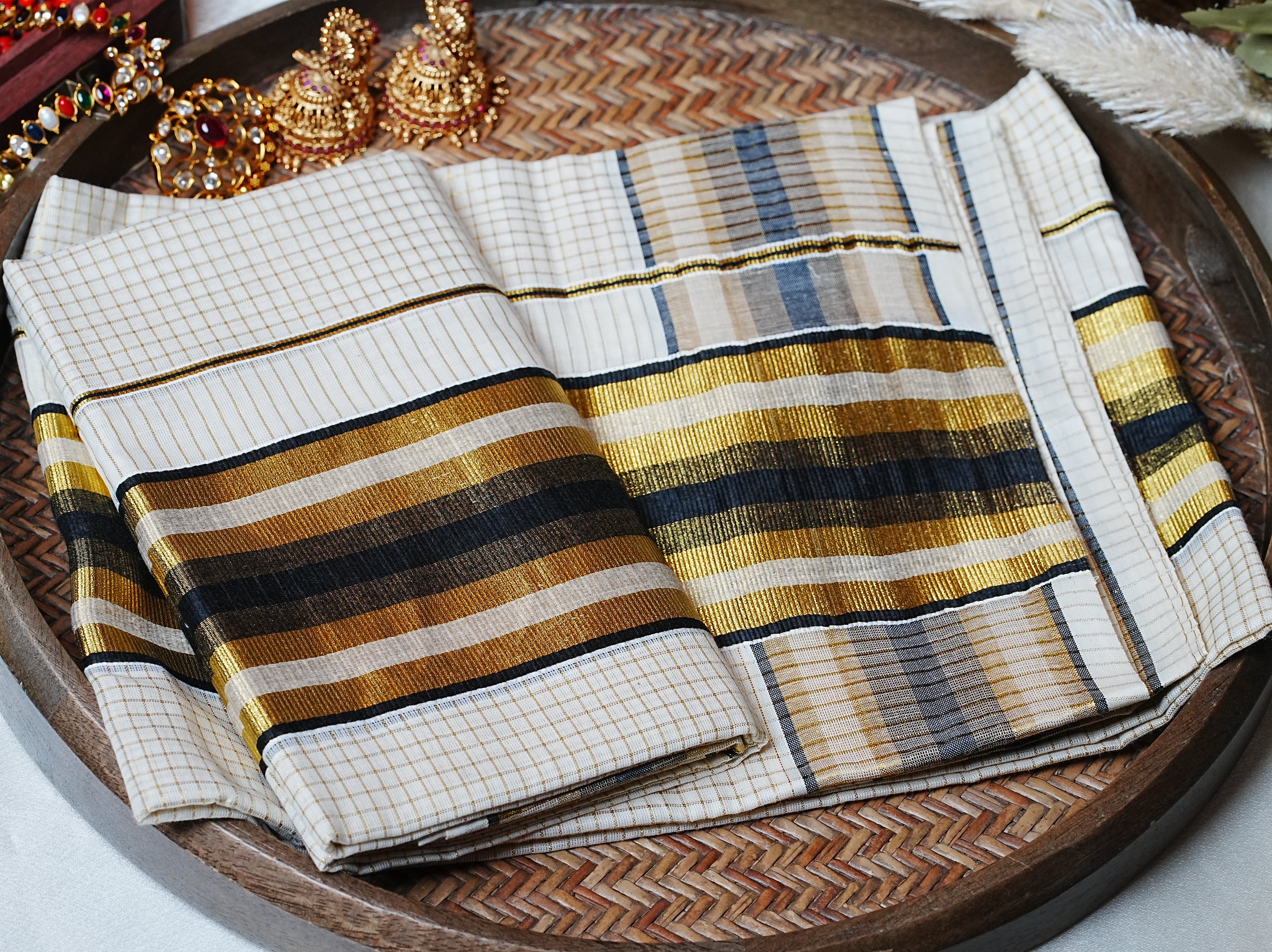 🌟 Metallic Gold & Midnight Black: Premium Checkered Cotton Kerala Single Set Mundu ✨
