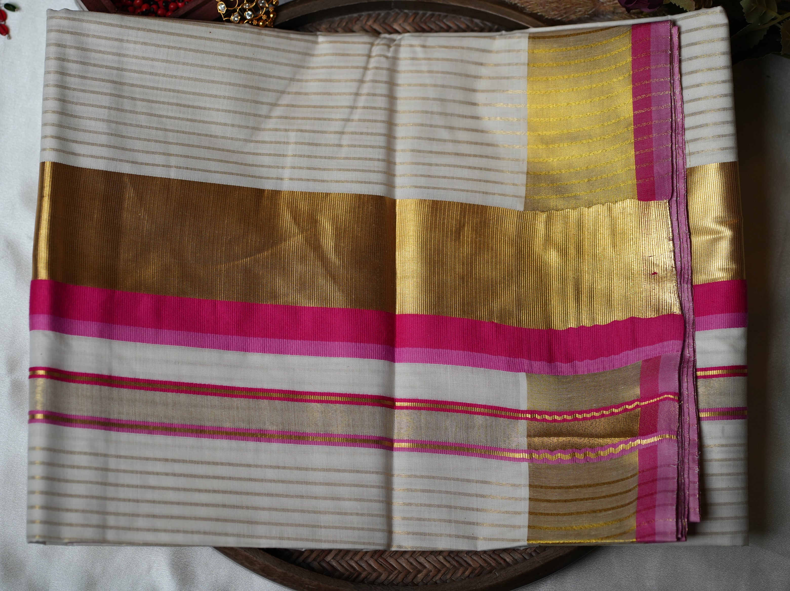 🌸 Golden Zari Stripes & Candy Pink: Premium Cotton Kerala Saree ✨