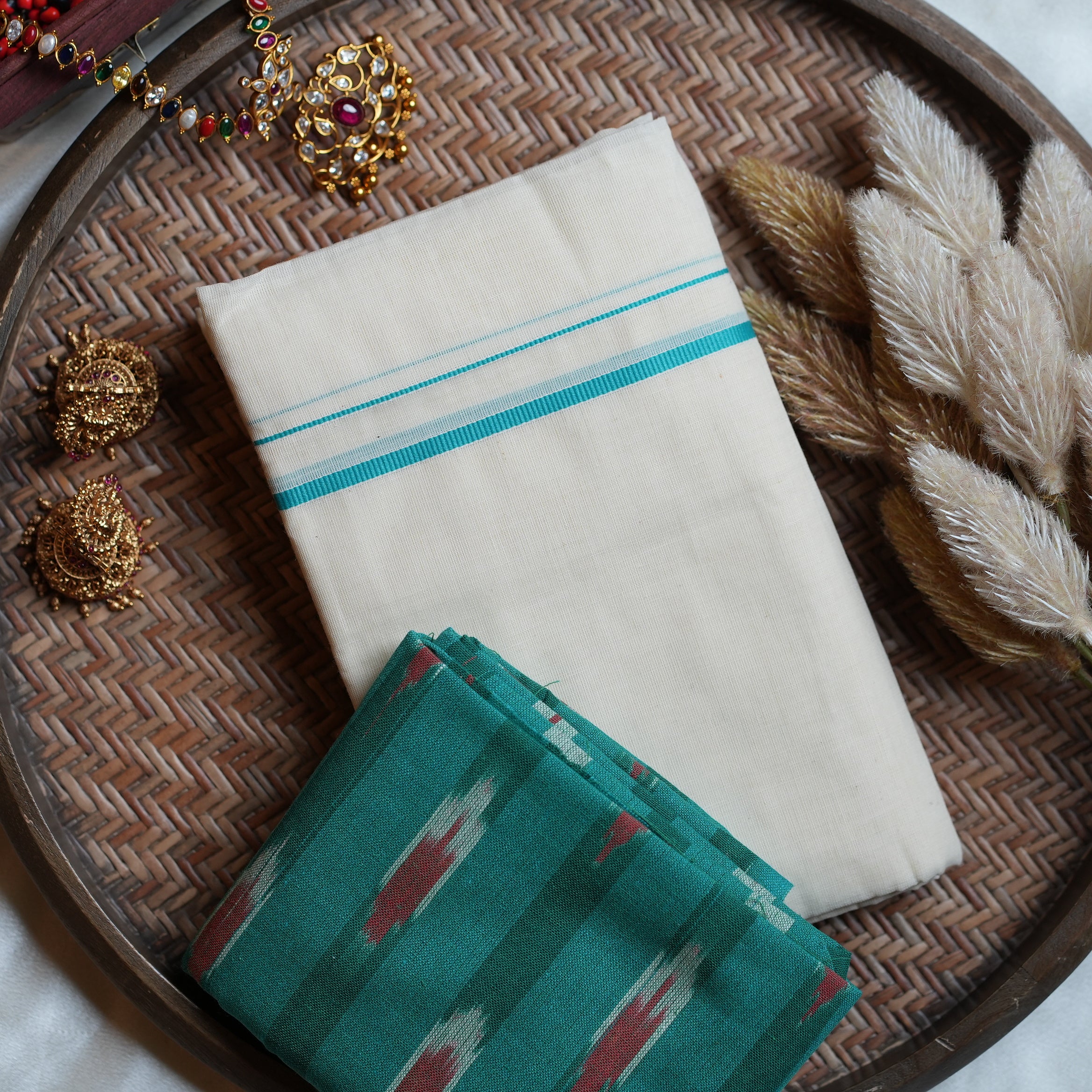 🌊 Vibrant Turquoise Eerkilikkara Cotton Kerala Set Mundu & Ikat Accent Blouse Piece  ✨