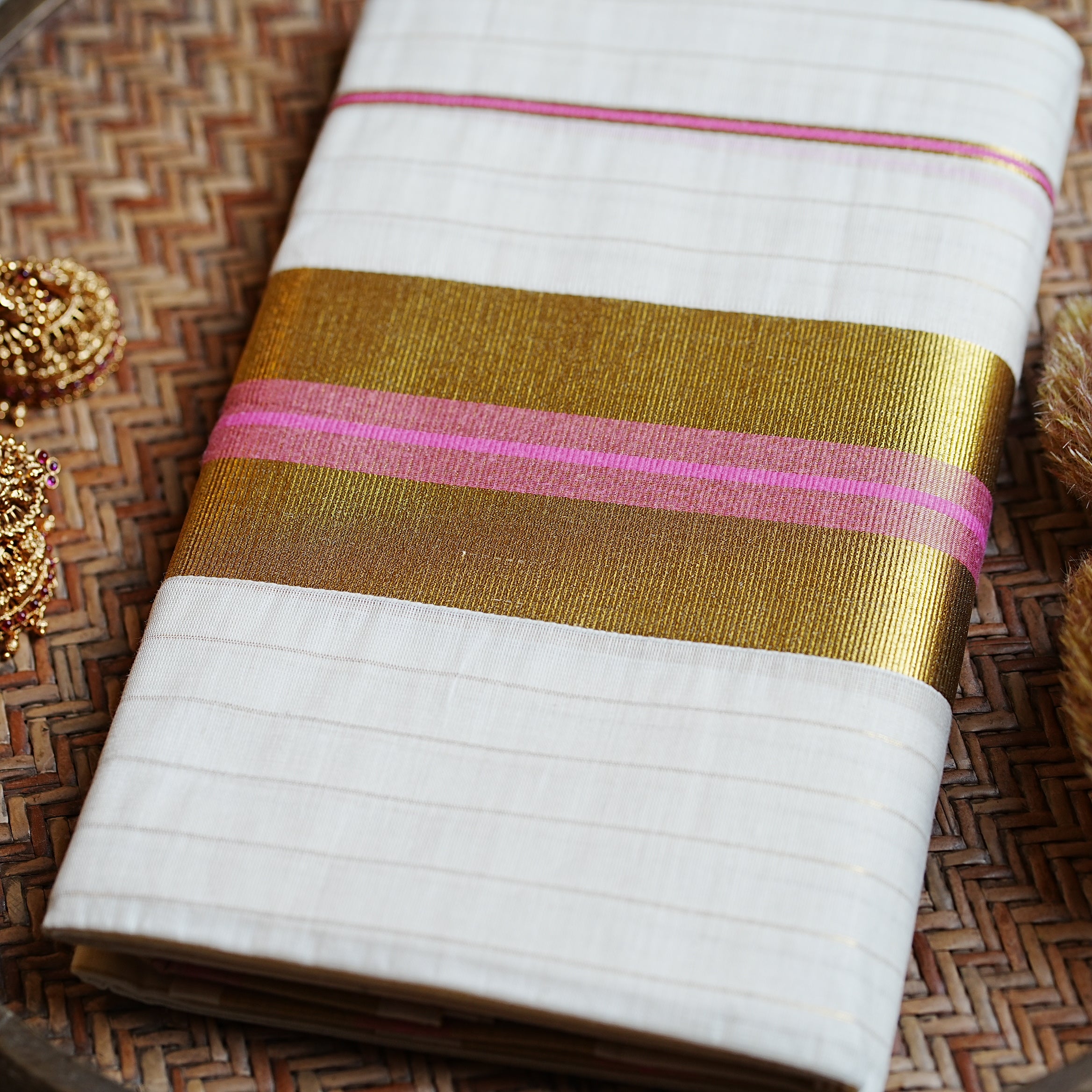 💖 Soft Cotton Kerala Set Mundu with Pink Stripe & Golden Kasavu Border 🌟